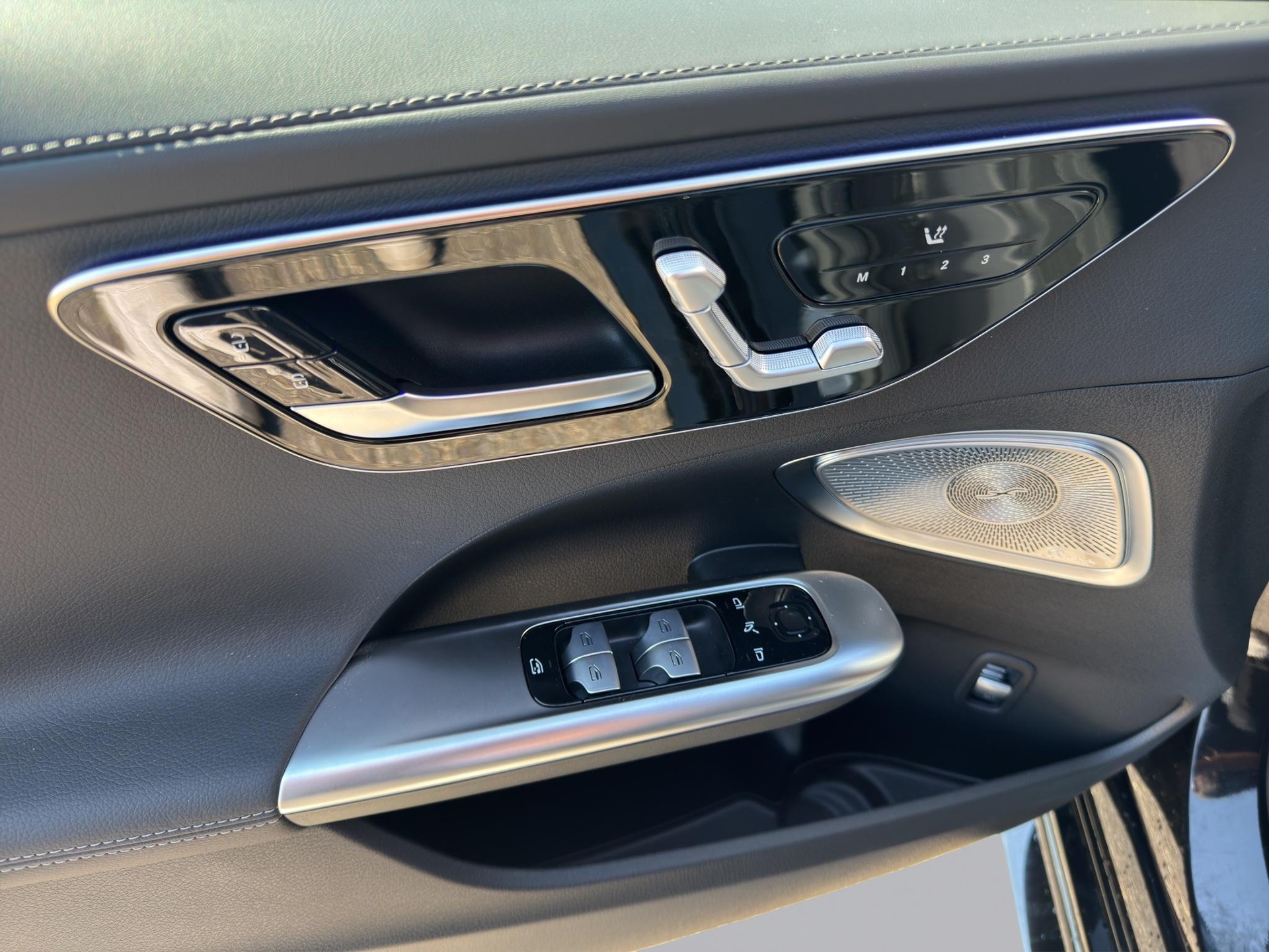 MERCEDES-BENZ C 220 d Swiss Star AMG Line 4matic-image-10
