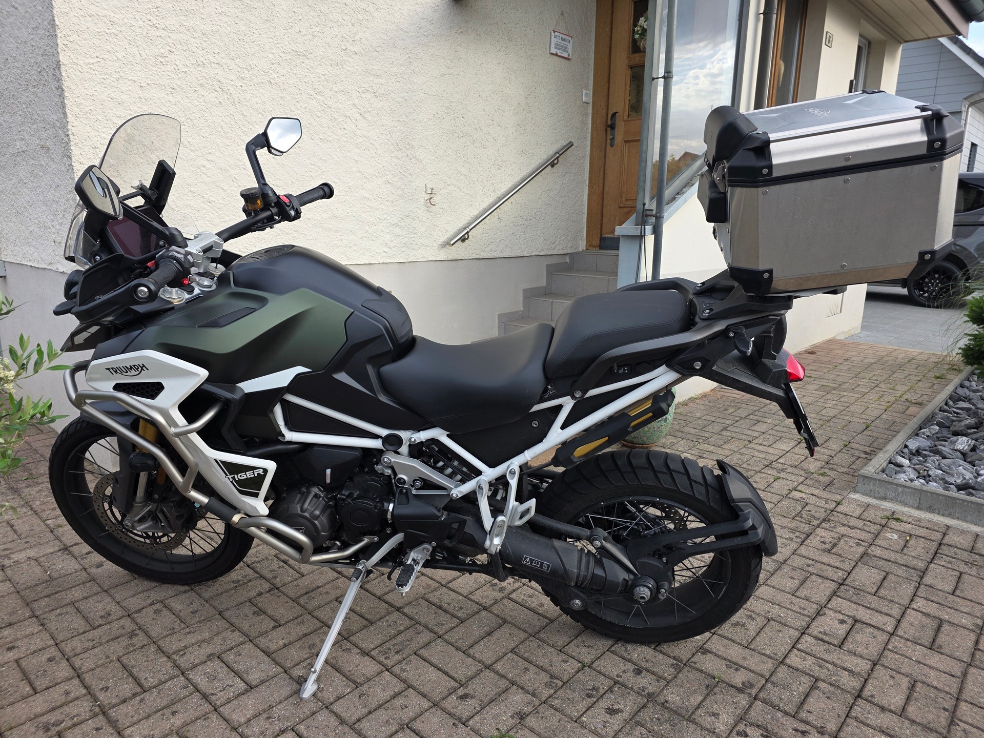 TRIUMPH Tiger 1200 Rally Explorer-image-2