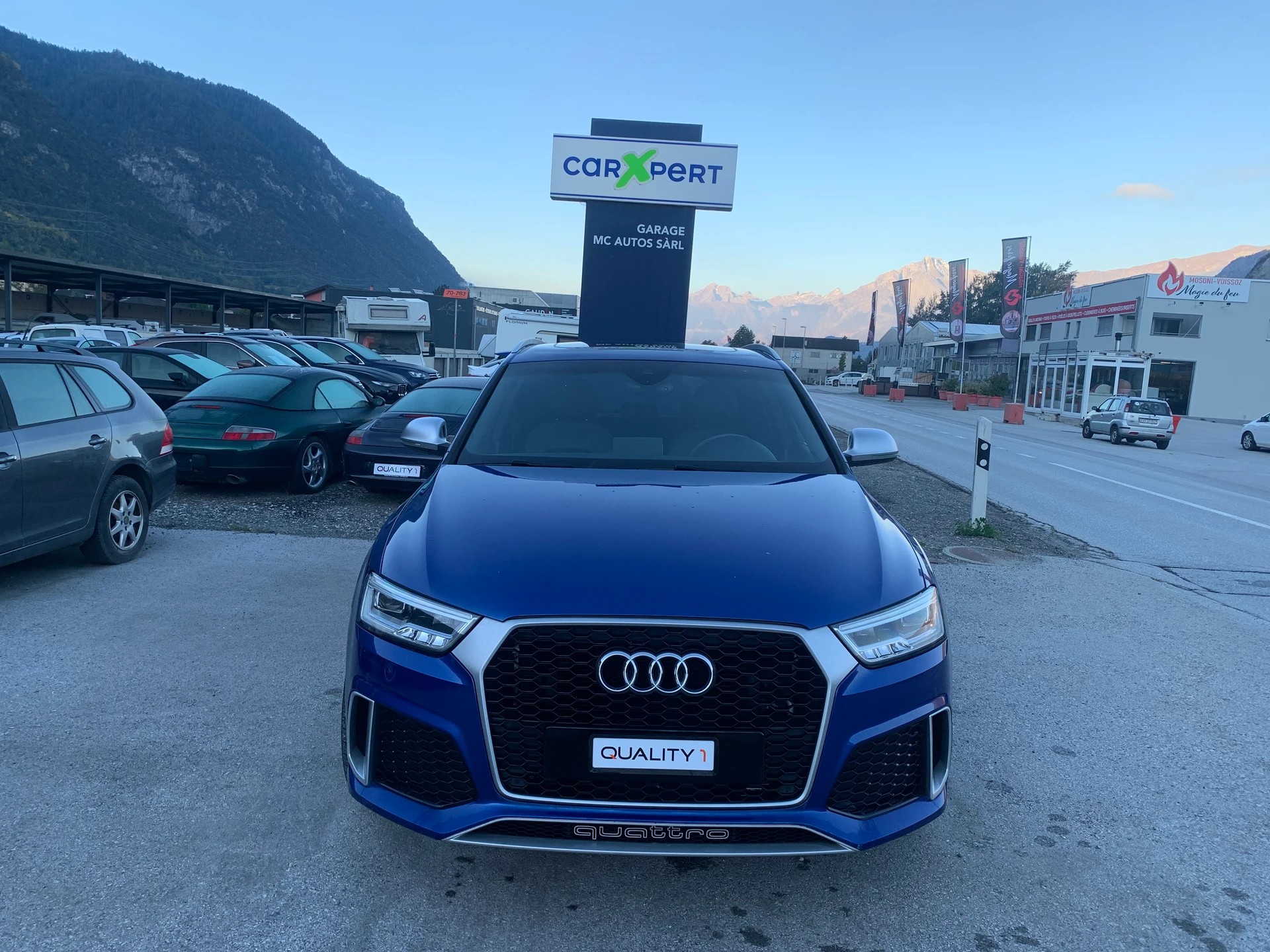 AUDI RS Q3 2.5 TFSI quattro S-tronic-showroom-element-1