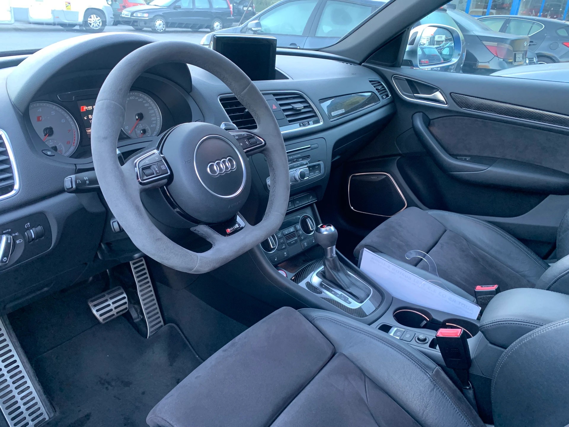 AUDI RS Q3 2.5 TFSI quattro S-tronic-image-13
