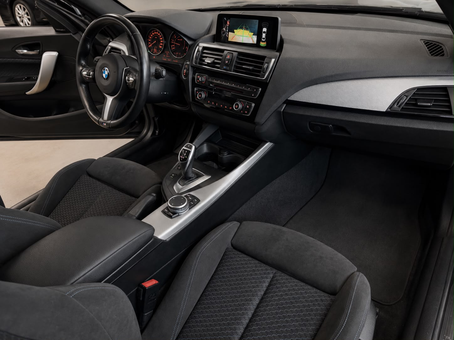 BMW M235i xDrive Steptronic-image-9
