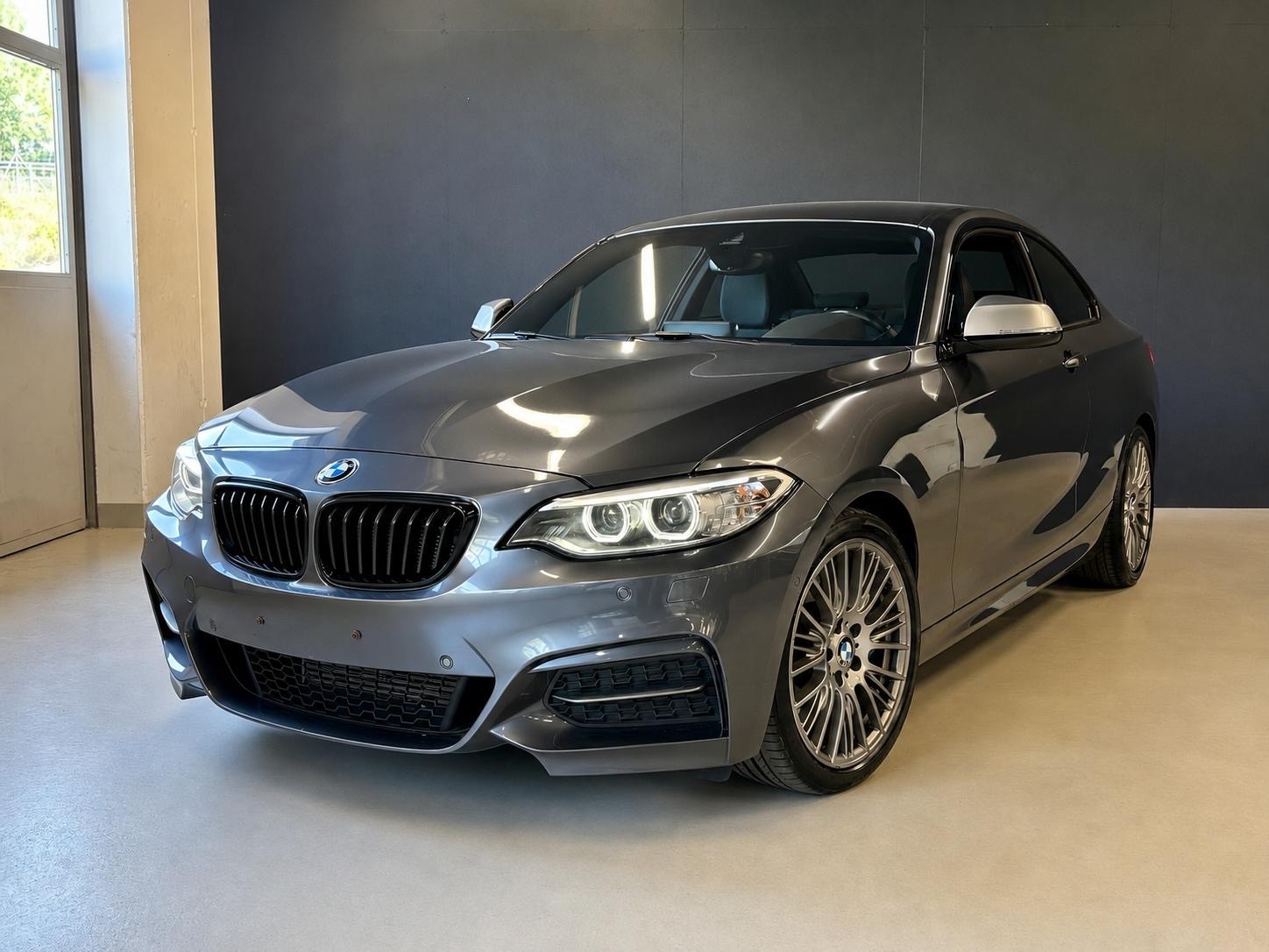 BMW M235i xDrive Steptronic-image-5