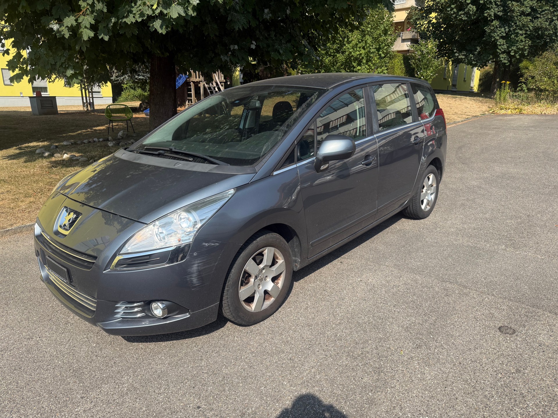 PEUGEOT 5008 1.6 HDI Sport EGS6