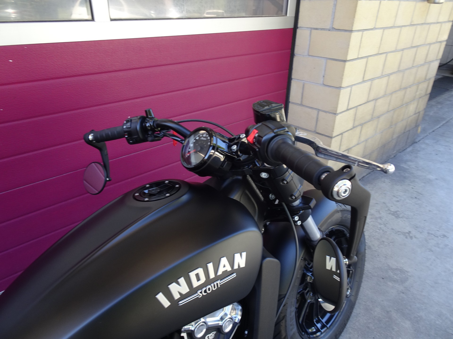 INDIAN Scout Bobber ABS-image-4