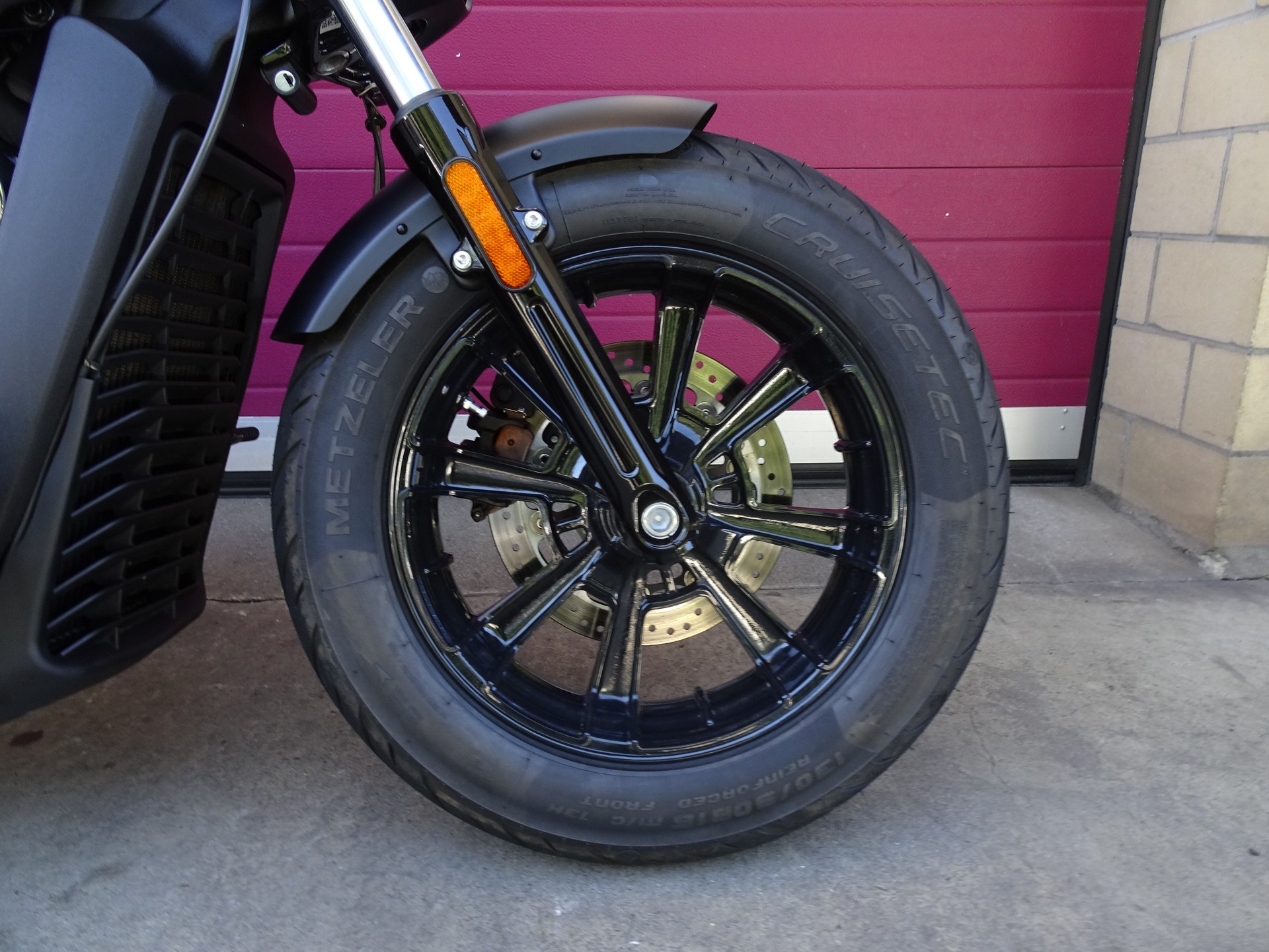 INDIAN Scout Bobber ABS-image-1
