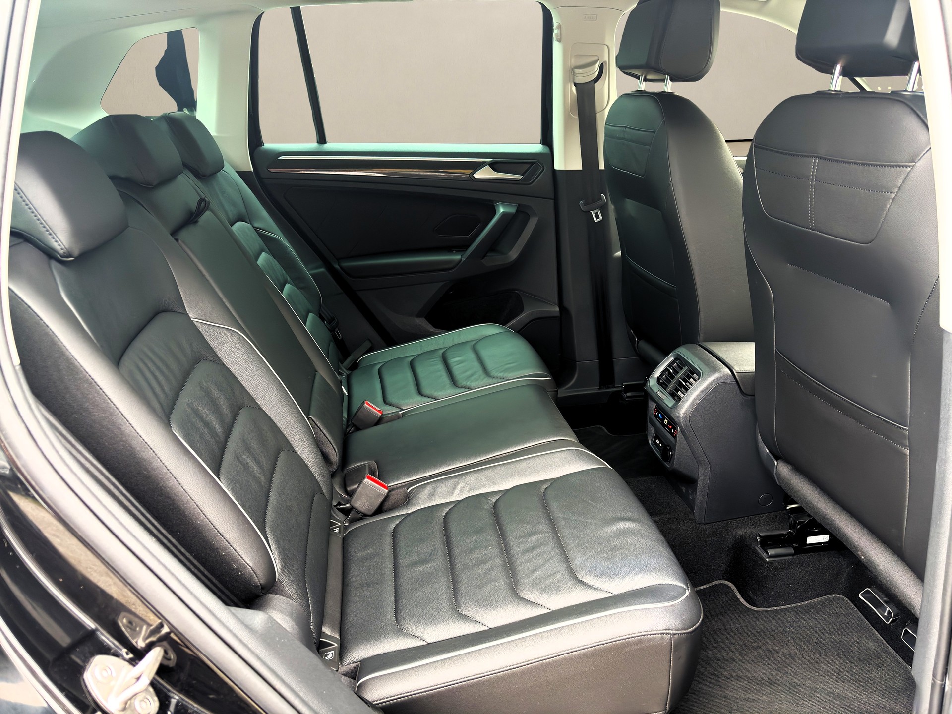 VW Tiguan 2.0 TDI SCR Elegance❗VOLLLEDER ❗4Motion DSG ✅CH-Fahrzeug & Frisch ab Service✅-image-14