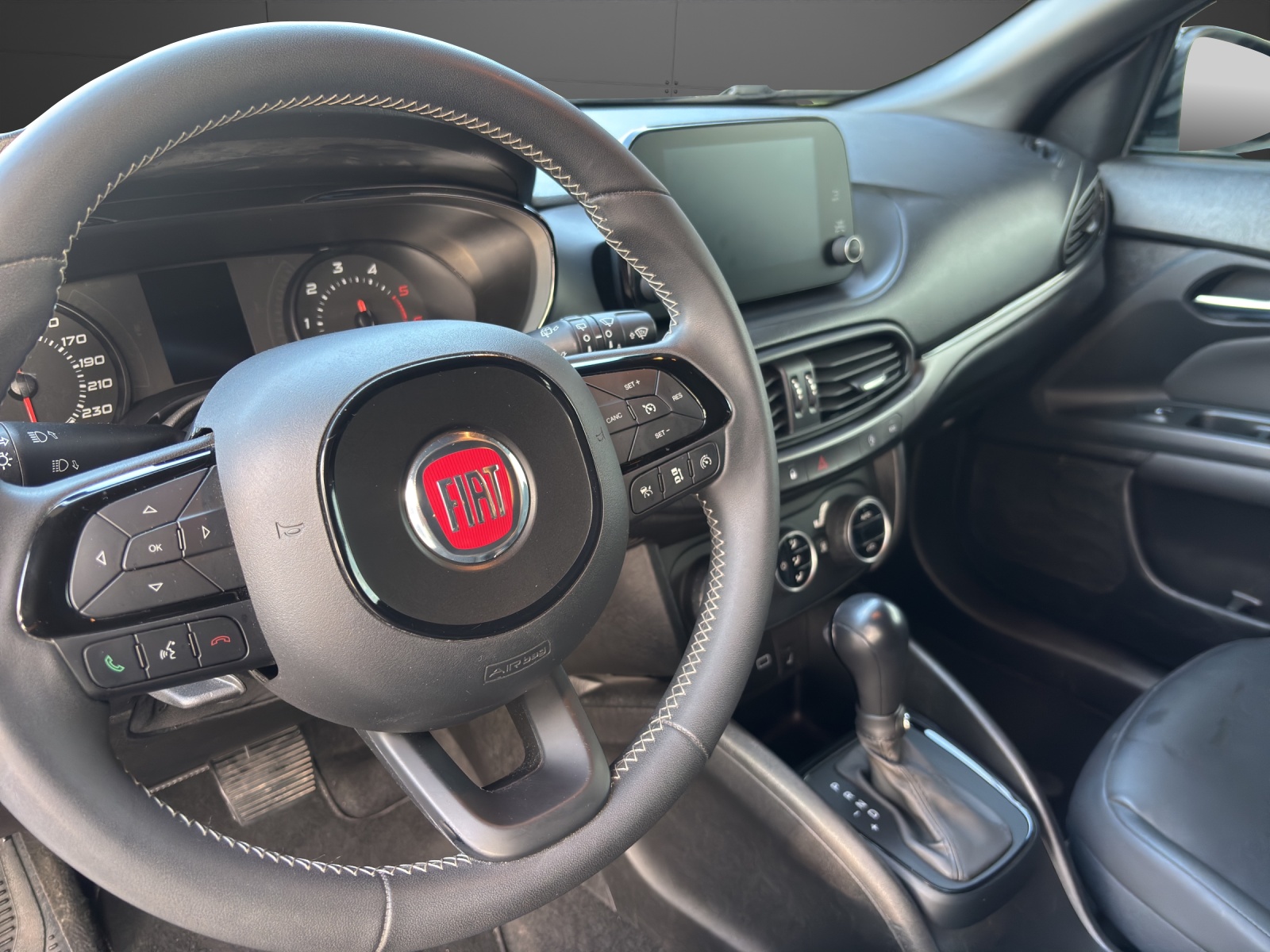 FIAT Tipo 1.6MJ Station Wagon S-Design DCT-showroom-element-3
