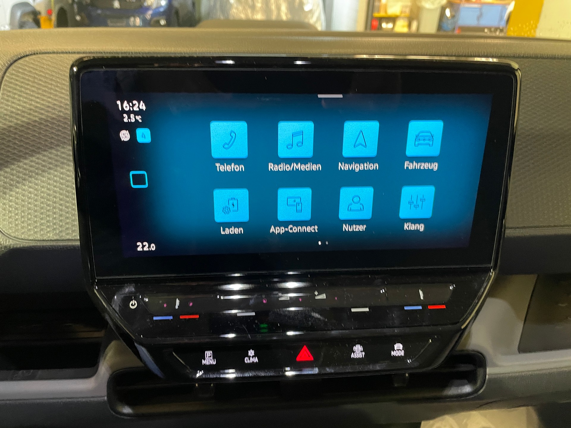VW ID. Buzz Cargo-image-12