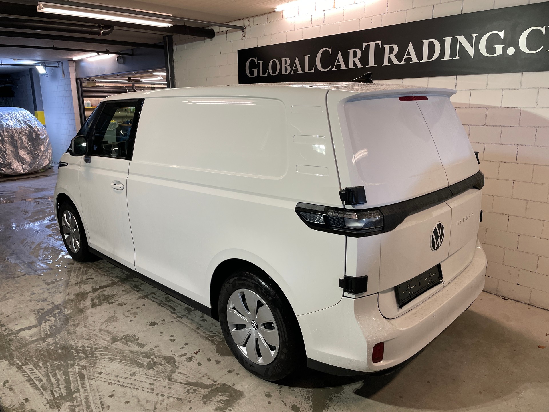 VW ID. Buzz Cargo-showroom-element-3