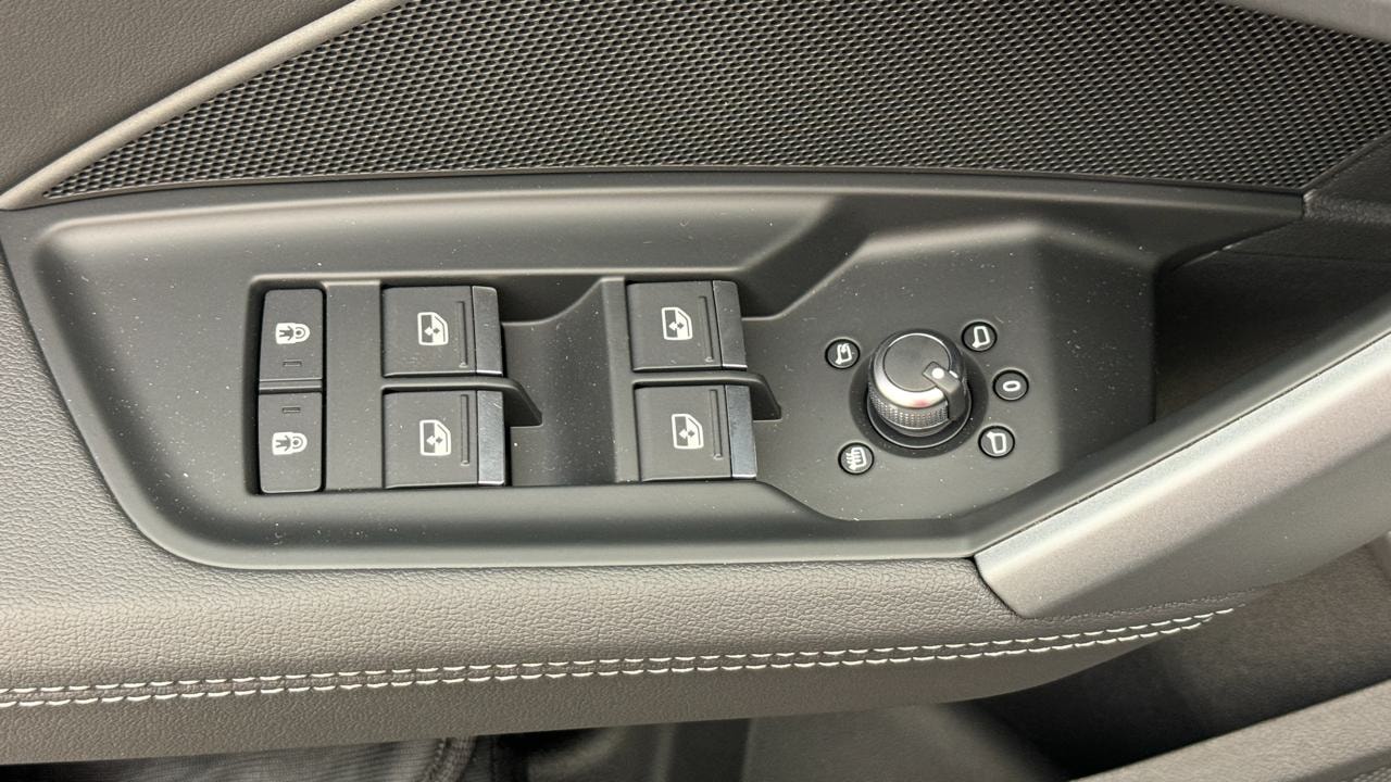 AUDI S3 Sportback TFSI quattro S-tronic-image-8