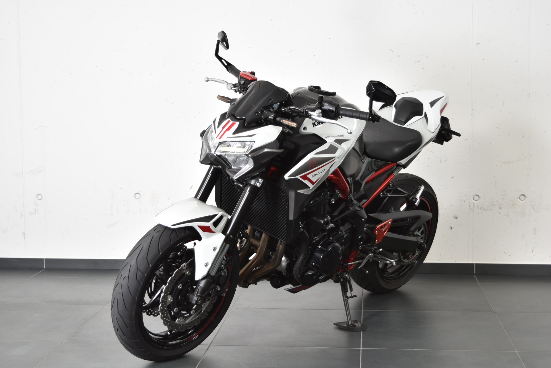 KAWASAKI Z 900-image-1