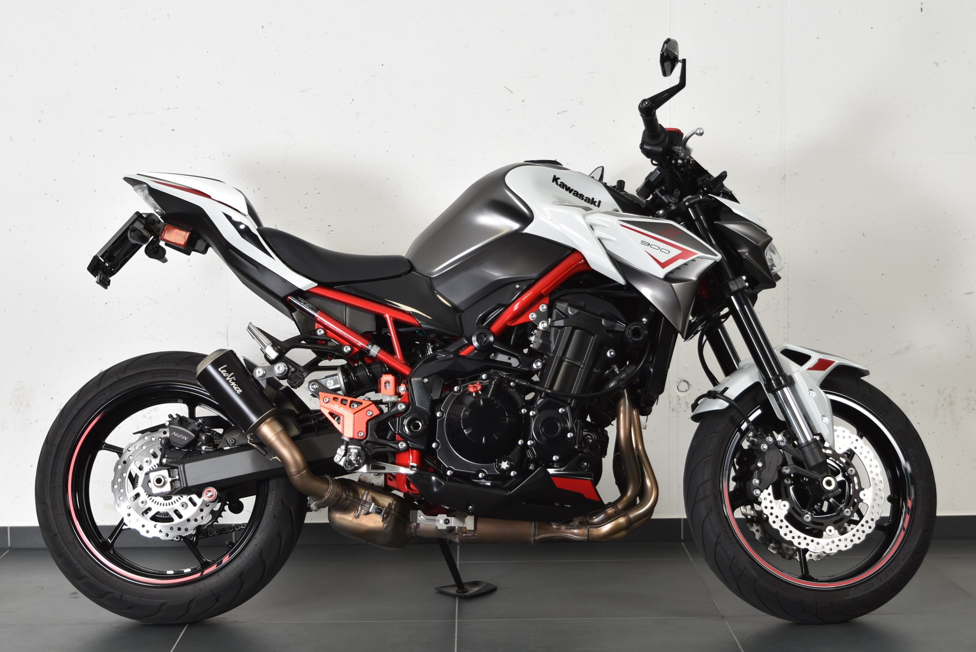 KAWASAKI Z 900-image-3