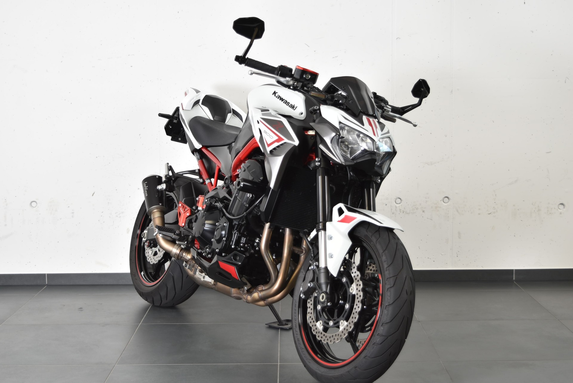KAWASAKI Z 900-image-2