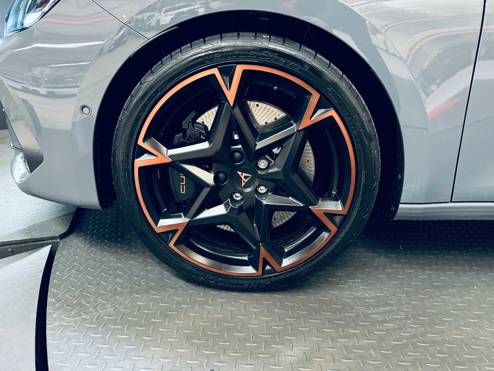 CUPRA LEON ST 2.0 TSI VZ DSG 4Drive-image-11