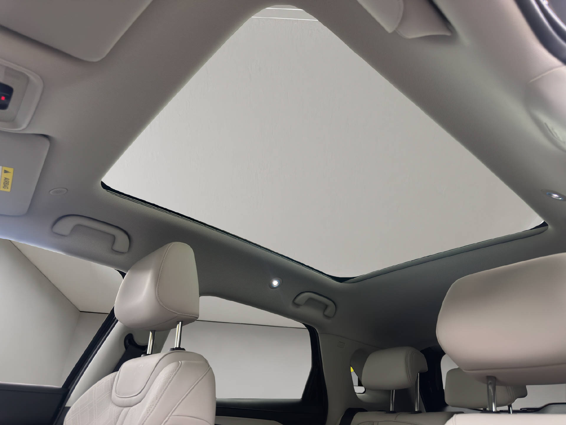 BYD Atto 2 DM-i Boost 212 PS-image-11