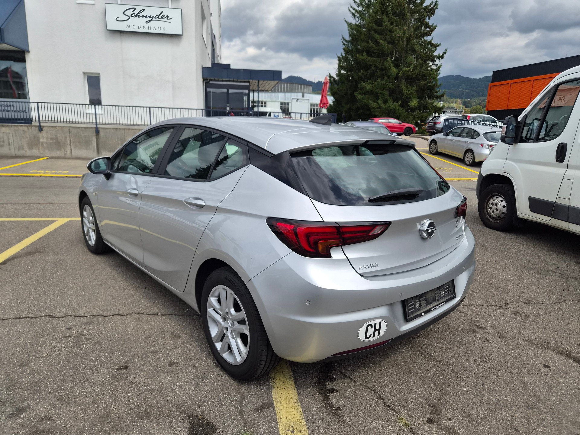 OPEL Astra 1.0i Turbo Enjoy-image-4