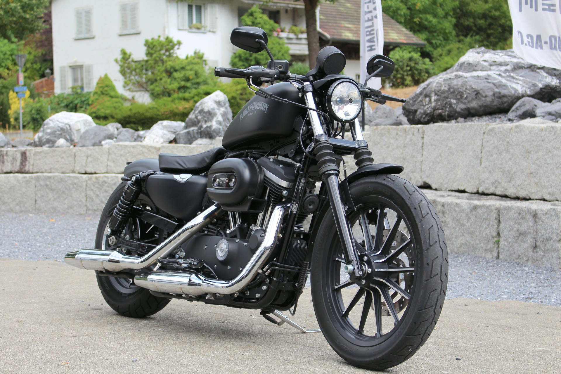 HARLEY-DAVIDSON XL 883 N Sportster Iron ABS-image-1