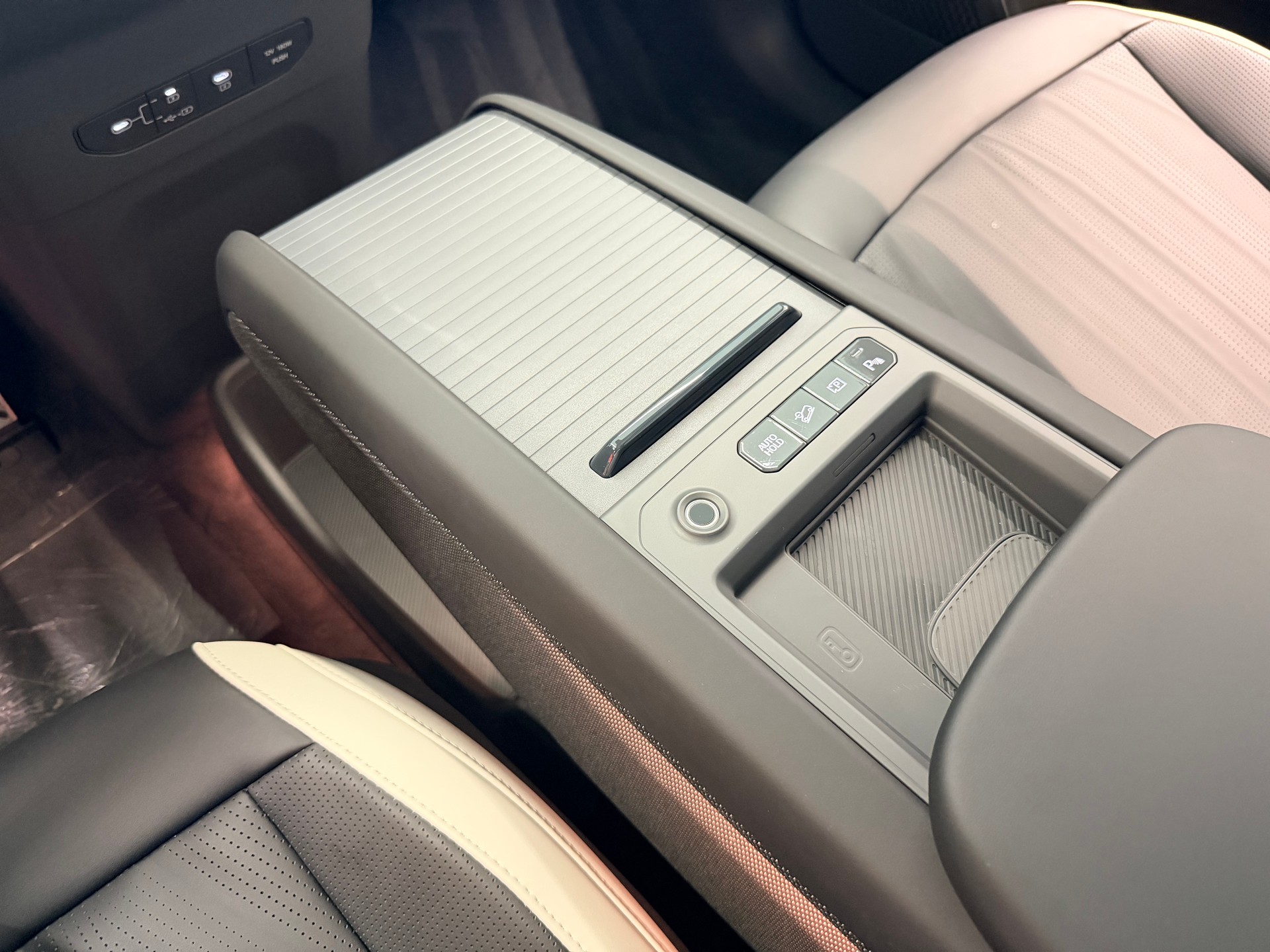 KIA EV9 99,8 kWh GT-Line 4x4-image-26