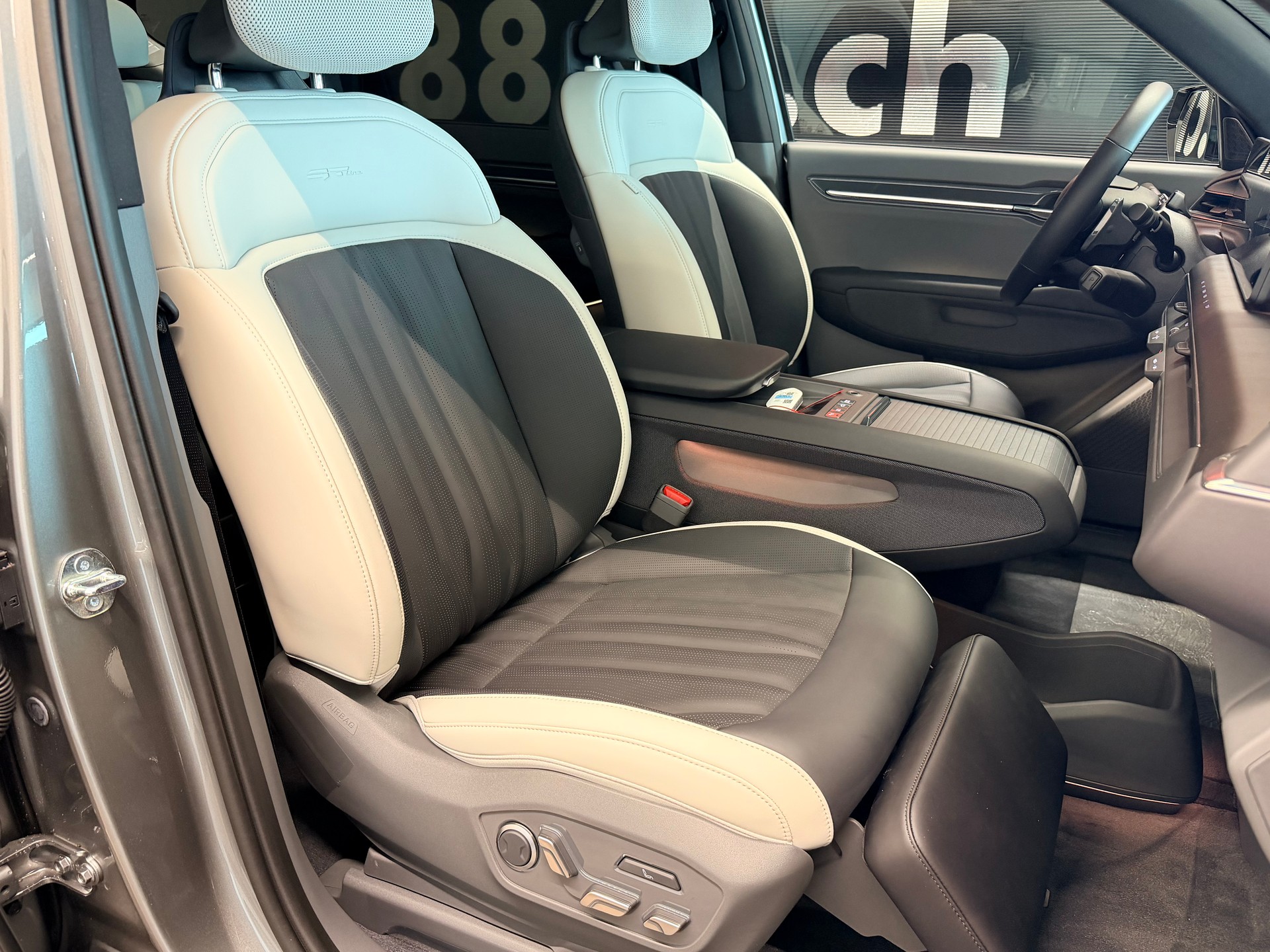 KIA EV9 99,8 kWh GT-Line 4x4-image-25