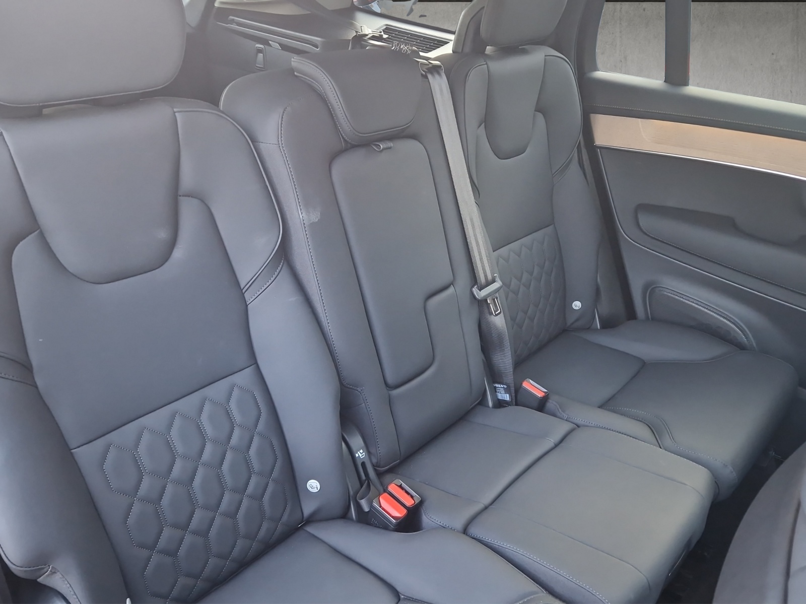 VOLVO XC90 2.0 T8 TE Plus Dark eAWD-showroom-element-1