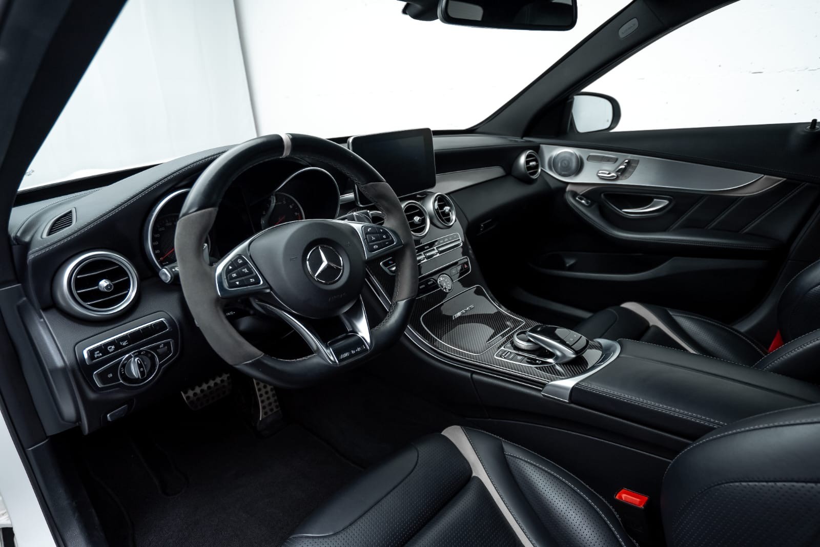 MERCEDES-BENZ C 63 S AMG Speedshift mit 510 PS-image-7