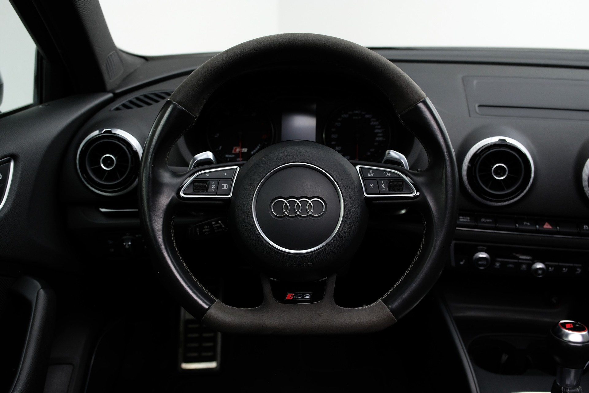 AUDI RS3 2.5 TSI quattro S-tronic-image-16