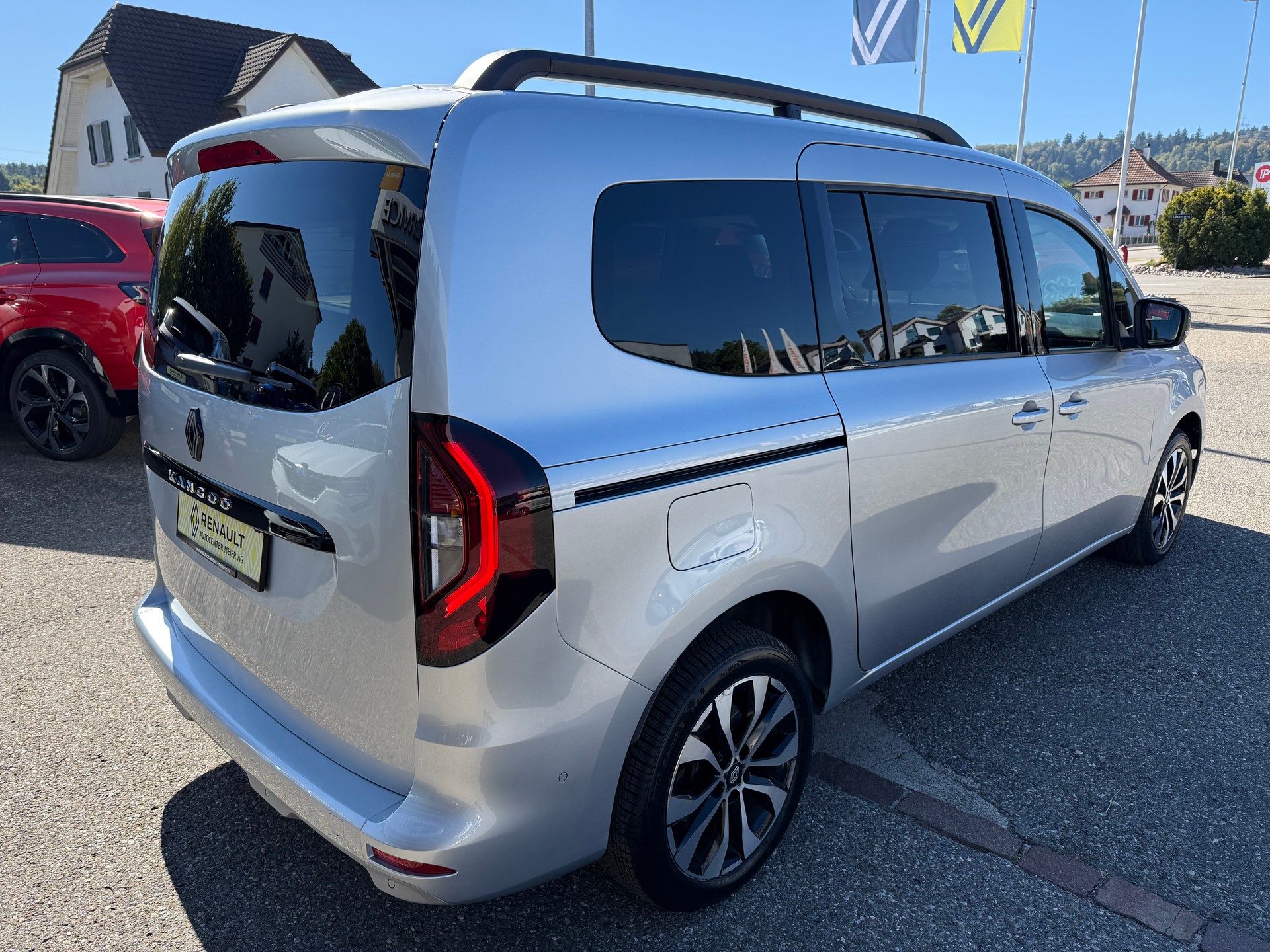 RENAULT Kangoo 1.3 TCe 130 PF Techno EDC-image-5