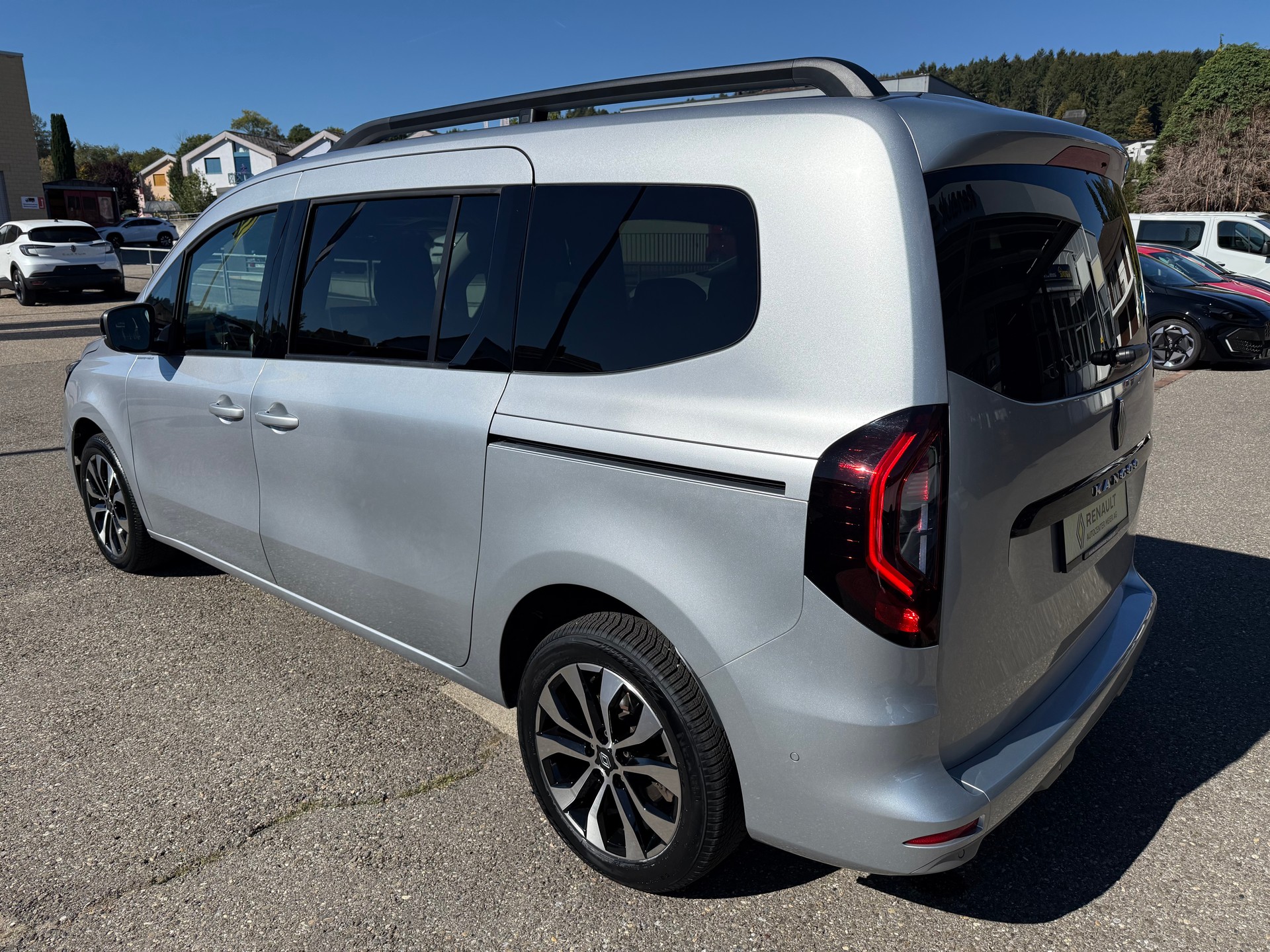 RENAULT Kangoo 1.3 TCe 130 PF Techno EDC-showroom-element-3