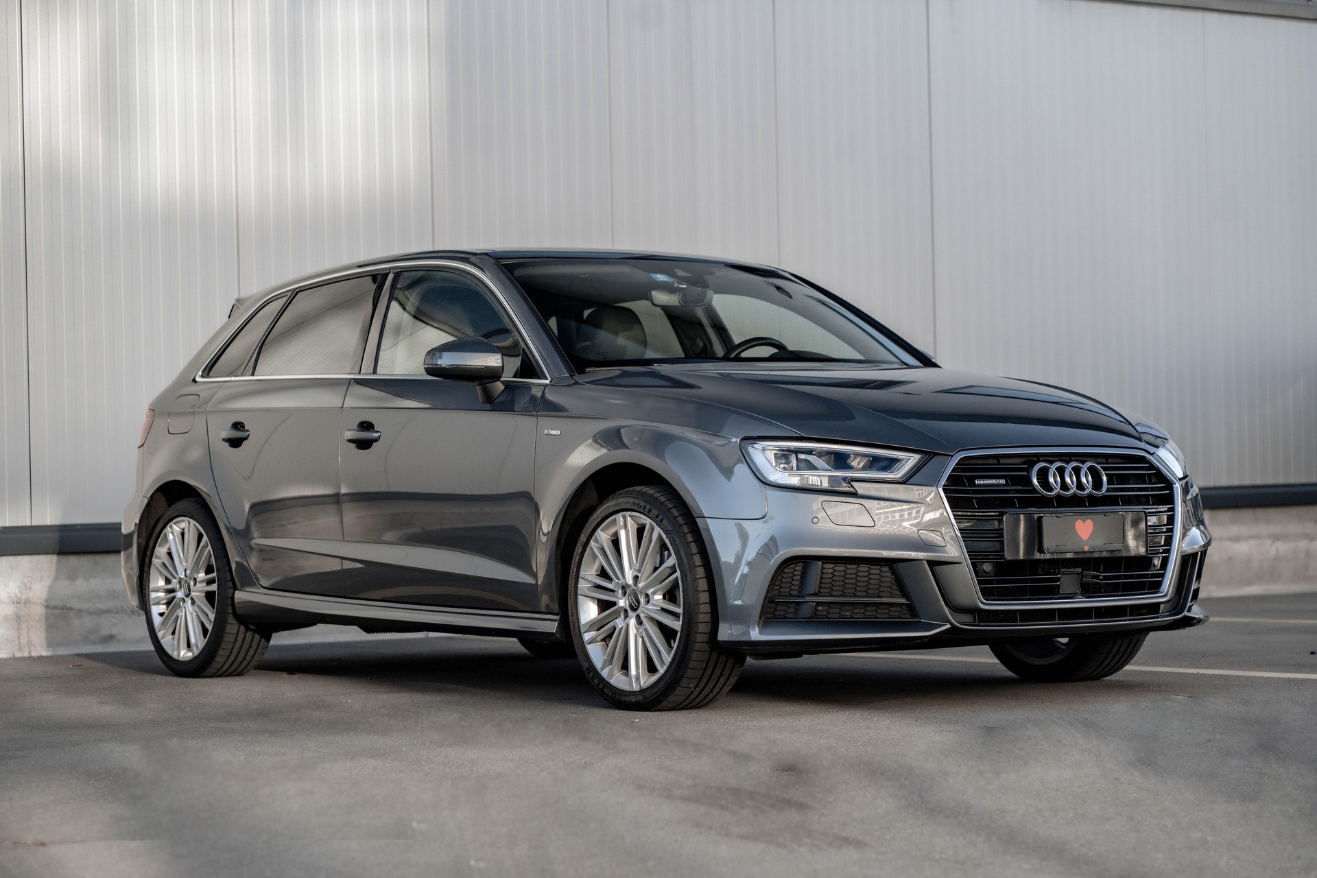 AUDI A3 Sportback 2.0 TDI Design S-tronic quattro * FRISCH AB MFK * TRAUMHAFTE AUSSTATTUNG *-showroom-element-2