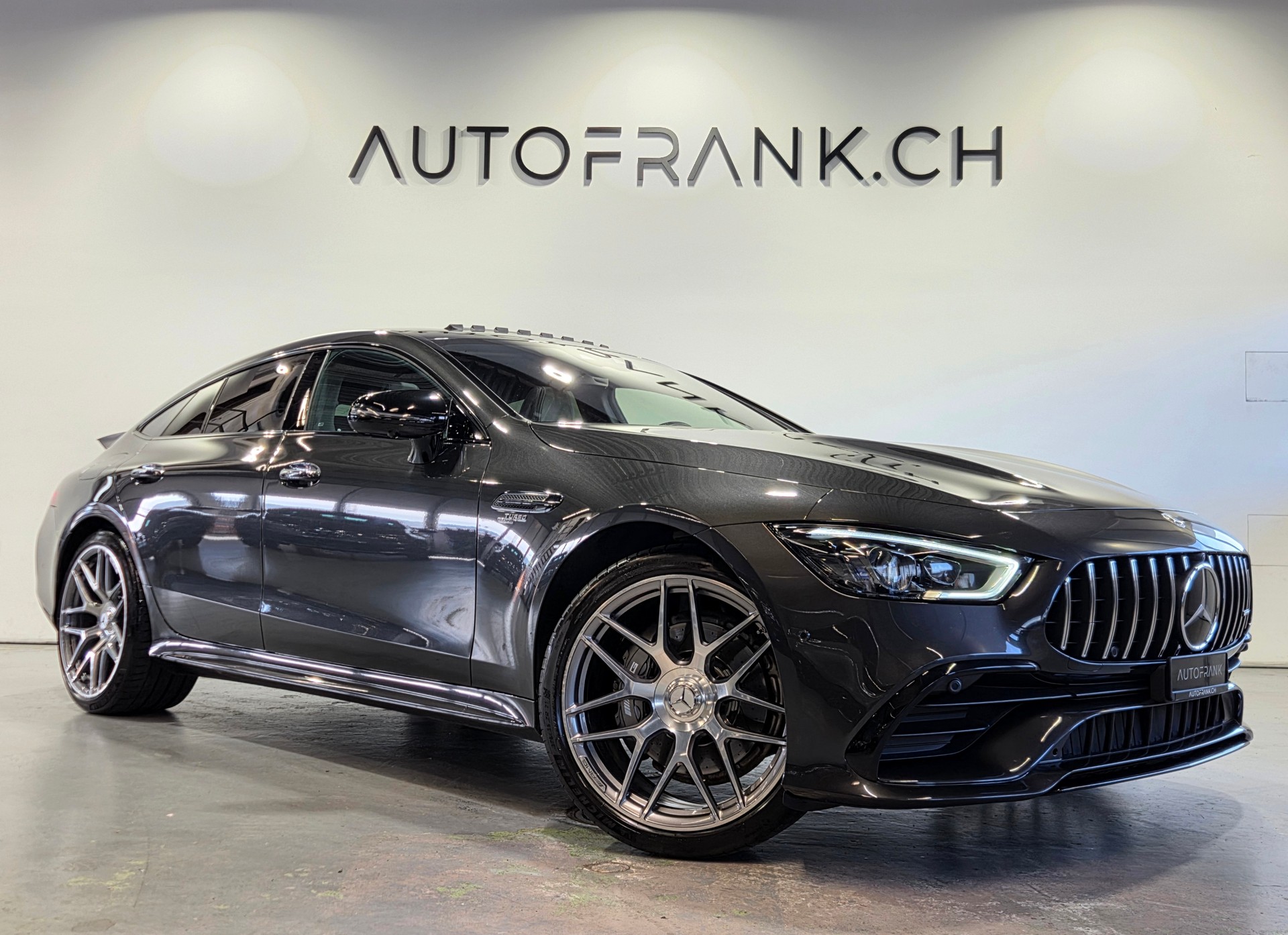 MERCEDES-BENZ AMG GT 43 4matic+-showroom-element-1