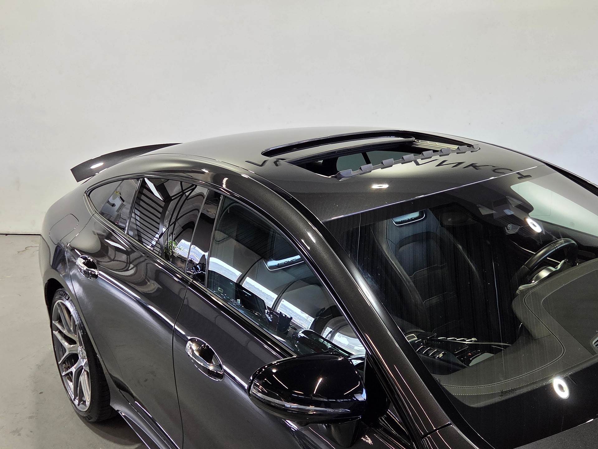 MERCEDES-BENZ AMG GT 43 4matic+-showroom-element-3