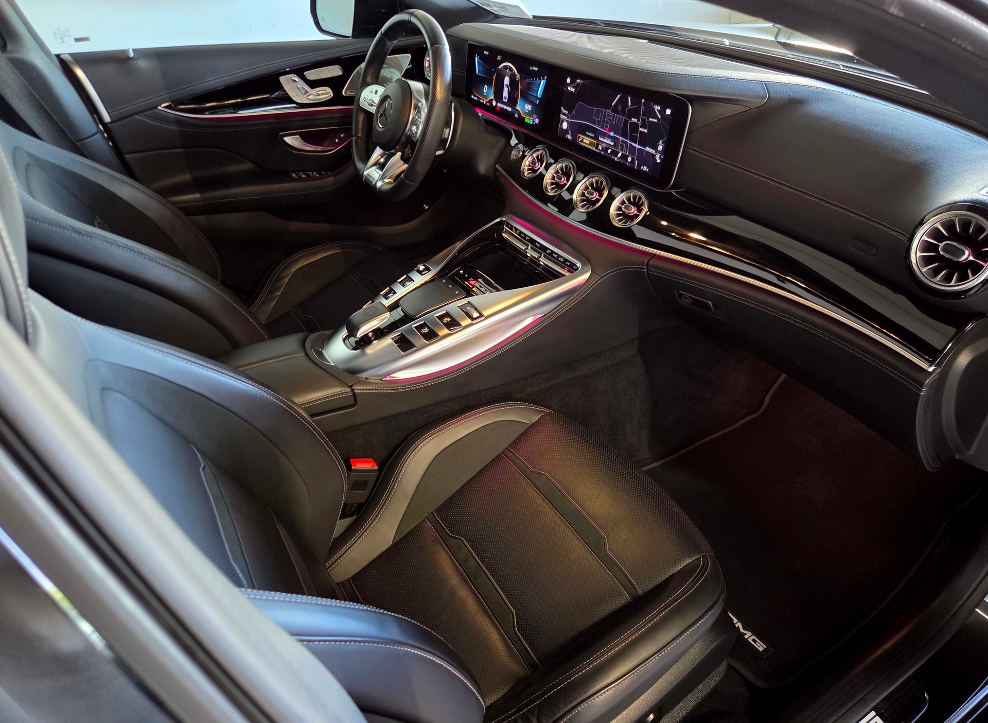 MERCEDES-BENZ AMG GT 43 4matic+-image-20