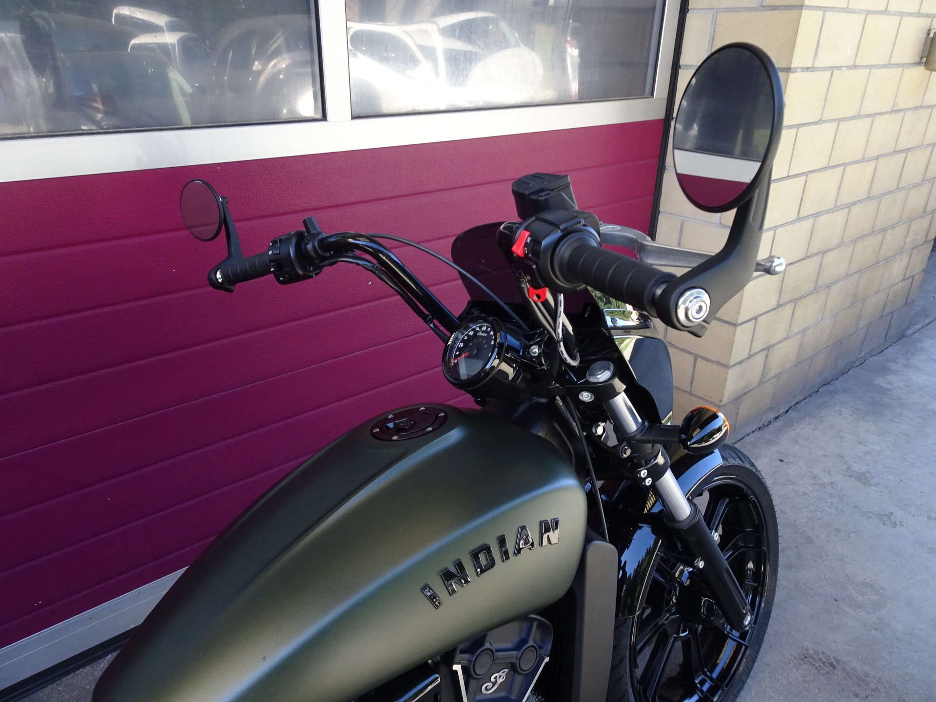 INDIAN Scout 1200 Rogue-image-4