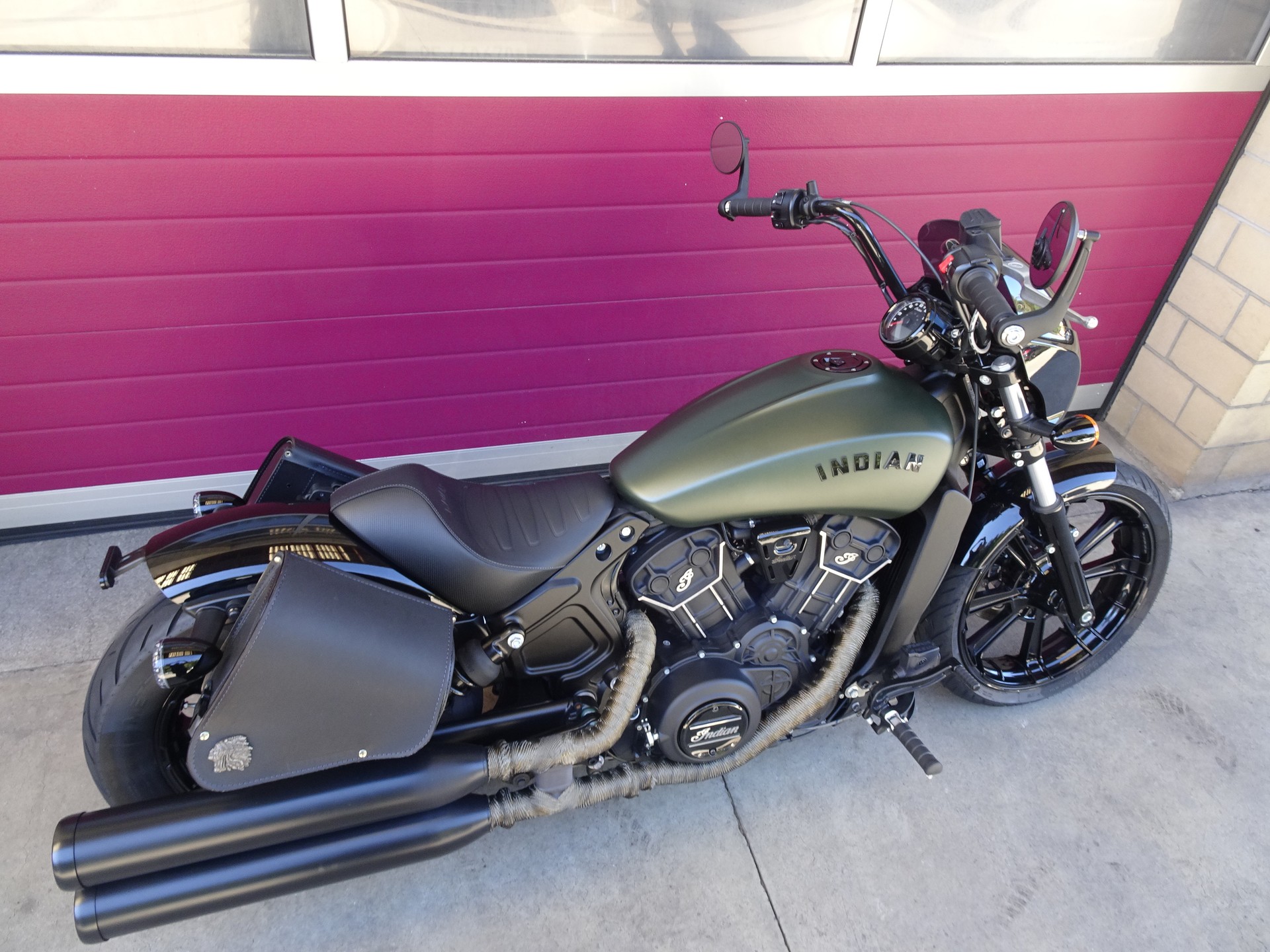 INDIAN Scout 1200 Rogue-image-13