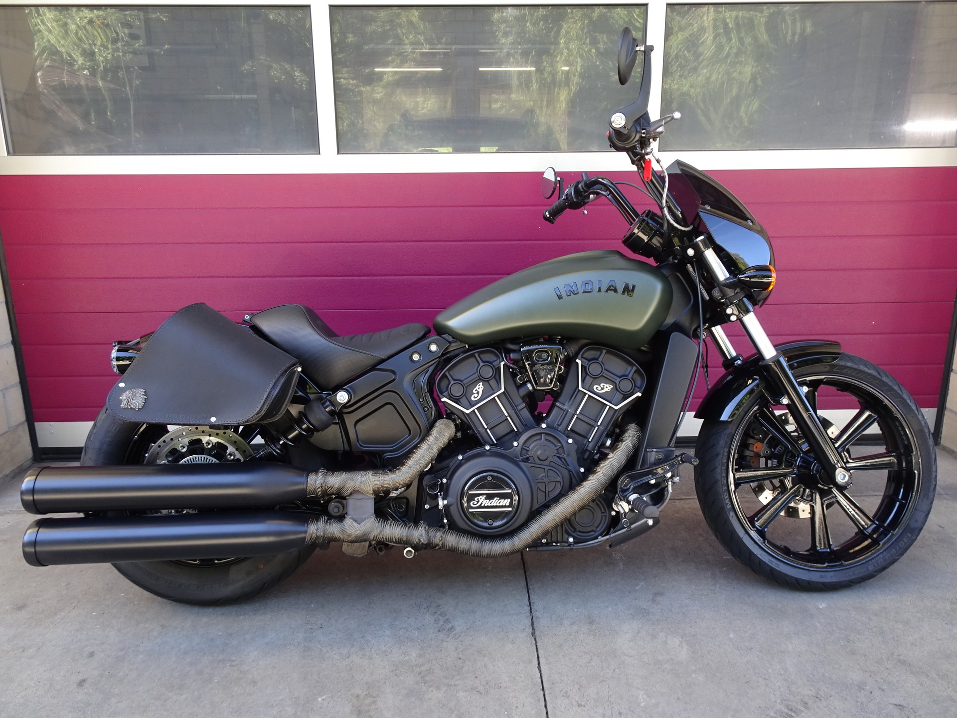 INDIAN Scout 1200 Rogue-image-0