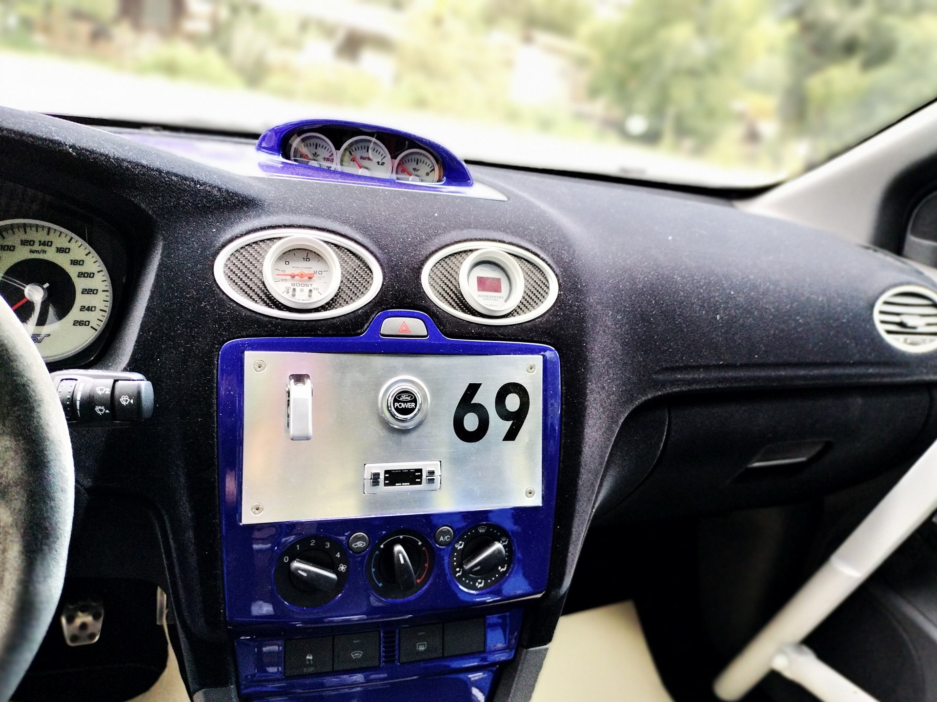 FORD Focus 2.5 Turbo ST-showroom-element-3