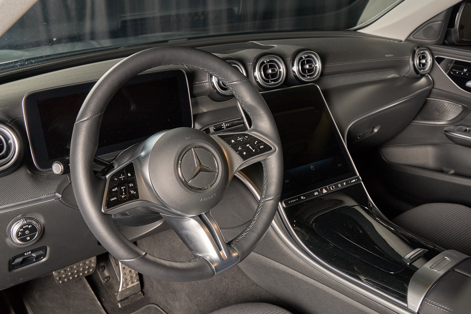 MERCEDES-BENZ C 200 T 4Matic All-Terain Avantgarde-image-4