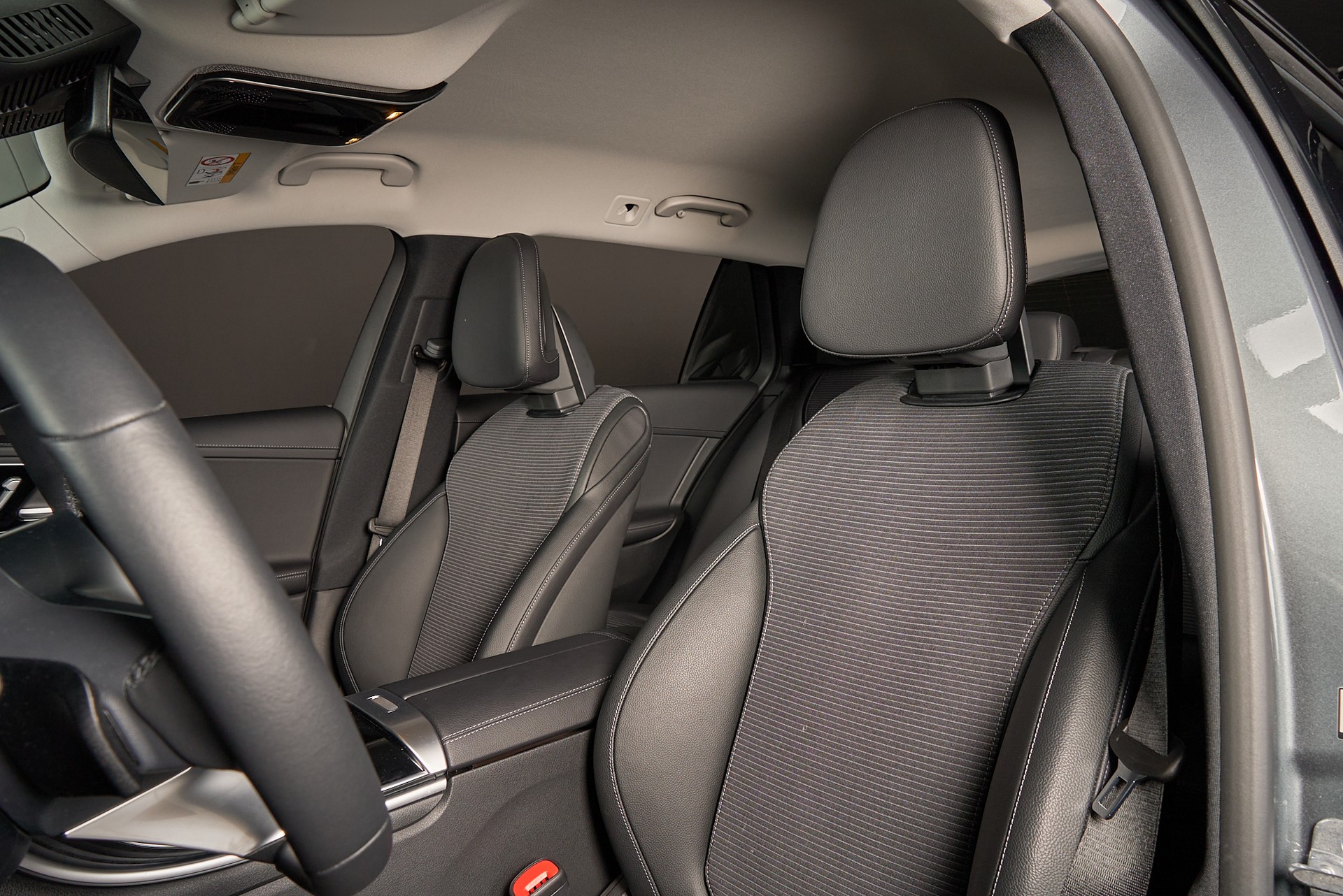 MERCEDES-BENZ C 200 T 4Matic All-Terain Avantgarde-image-5