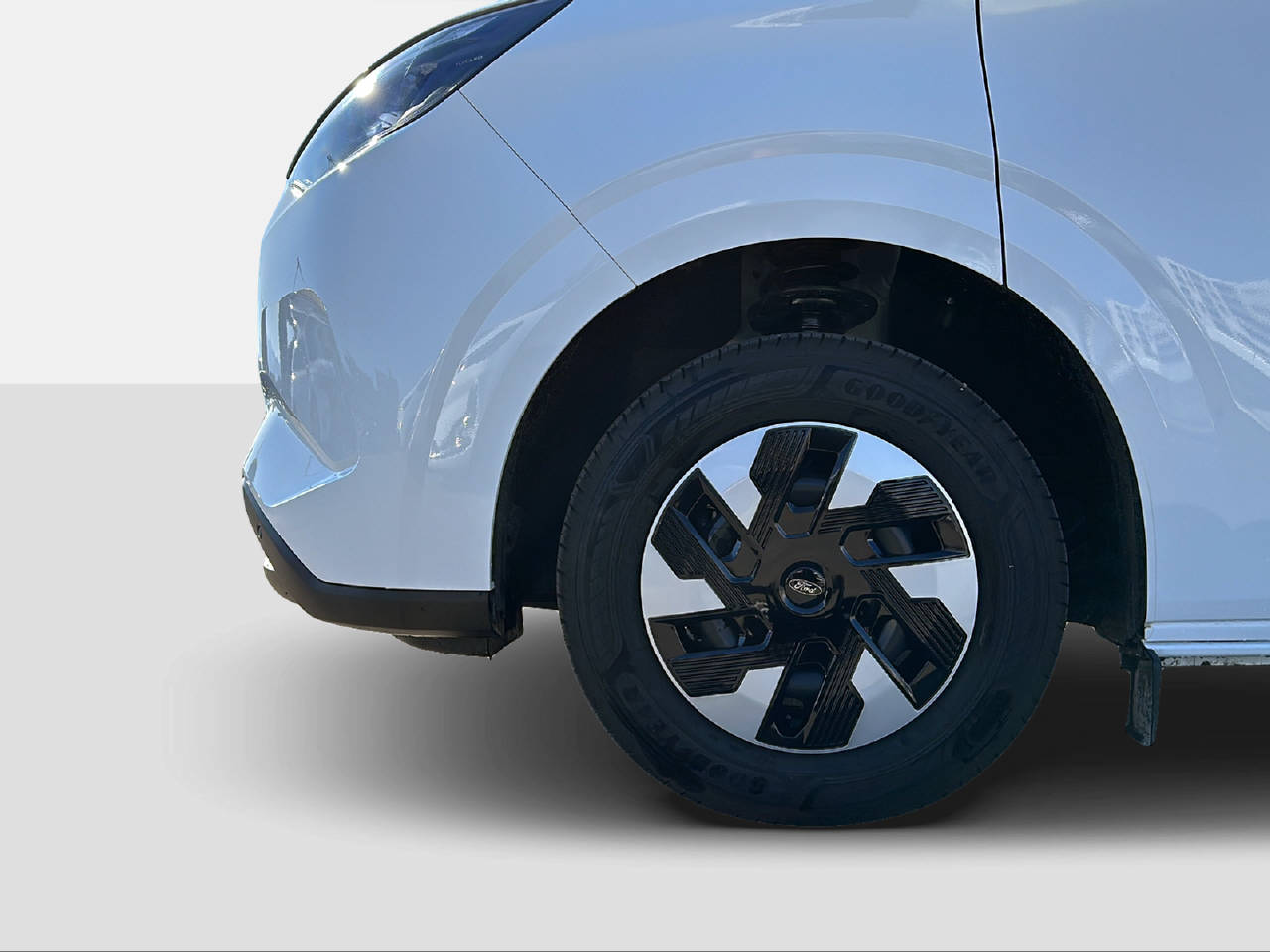 FORD E-Transit C Van 320 L1 Trend-image-14