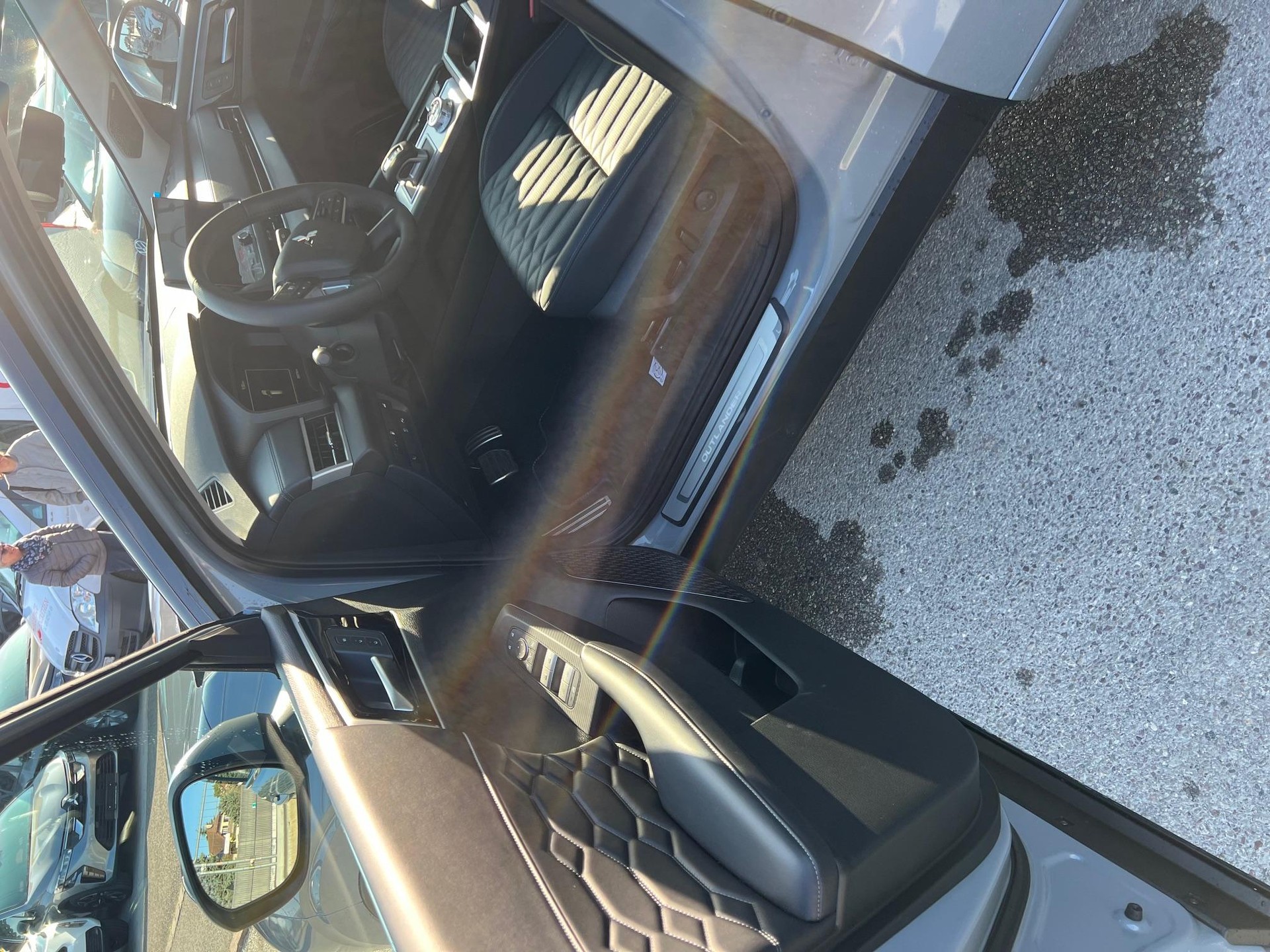 MITSUBISHI Outlander 2.4 PHEV Instyle 4x4-image-8