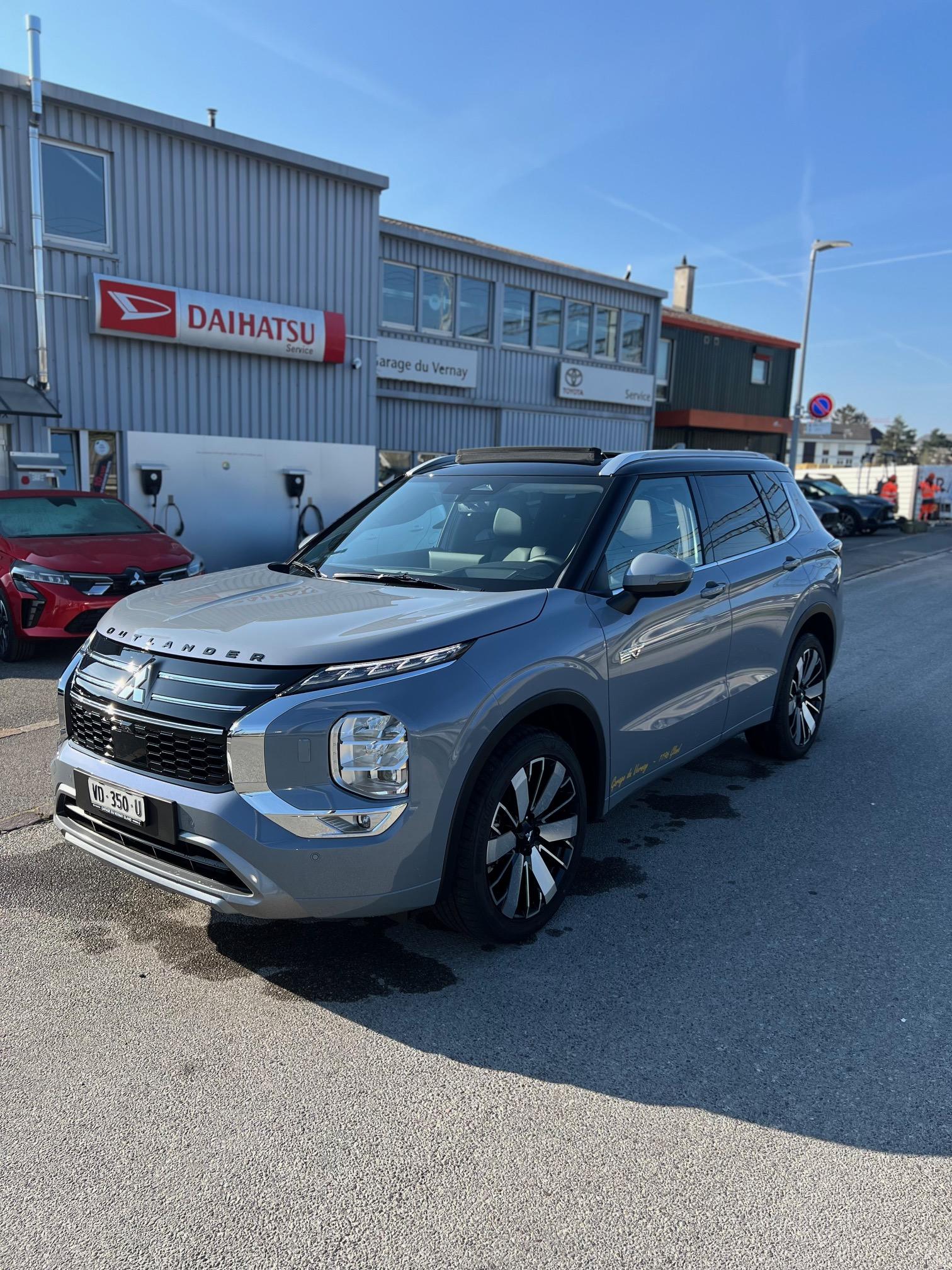 MITSUBISHI Outlander 2.4 PHEV Instyle 4x4-image-19