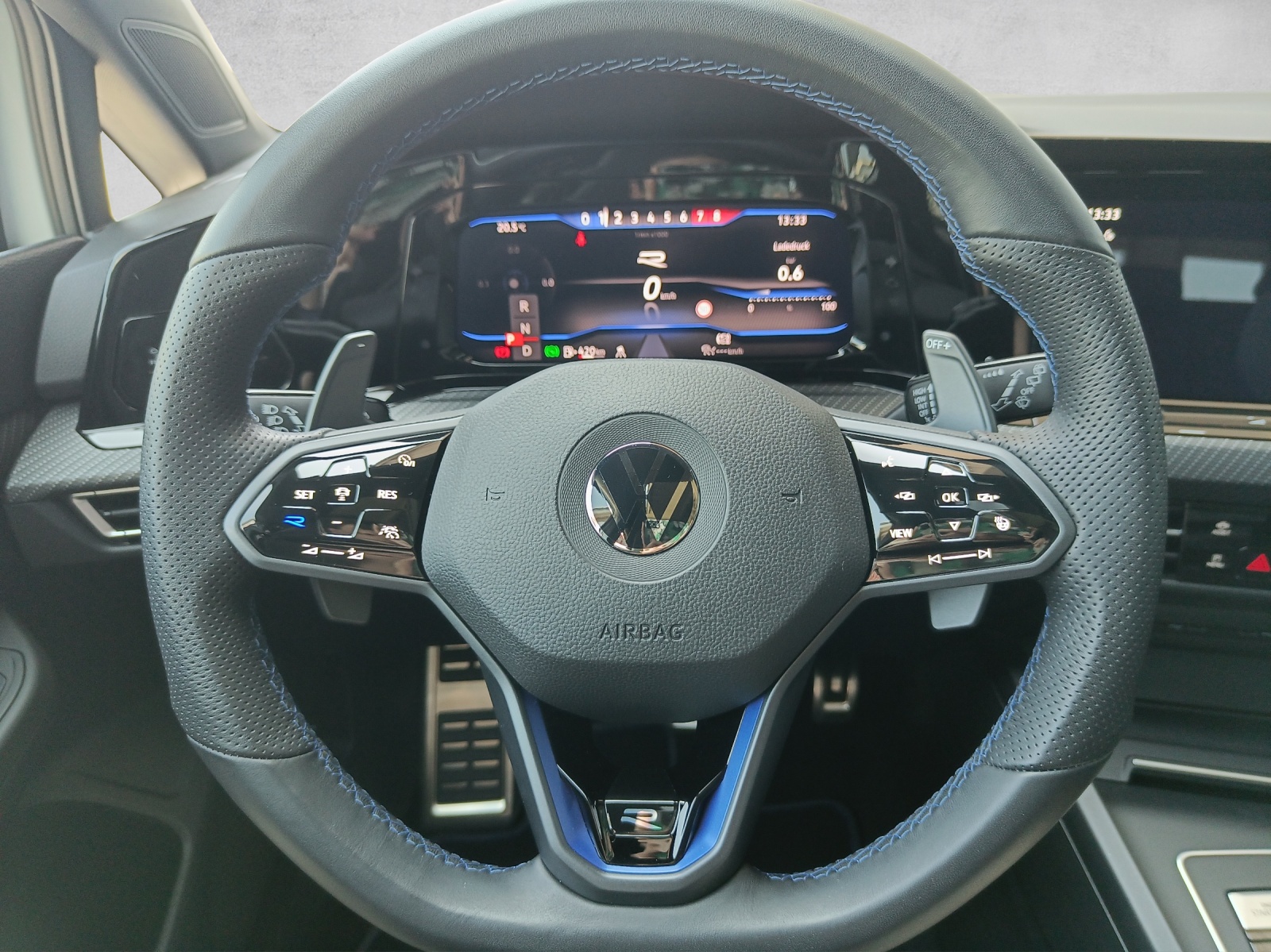 VW Golf VIII Variant 2.0 TSI R DSG 4motion*8-Fach Reifen*-image-9