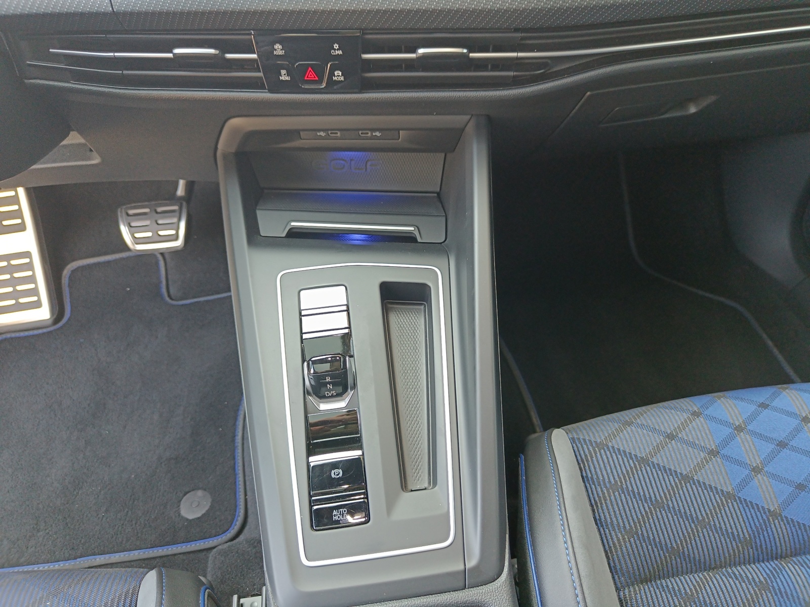 VW Golf VIII Variant 2.0 TSI R DSG 4motion*8-Fach Reifen*-image-12