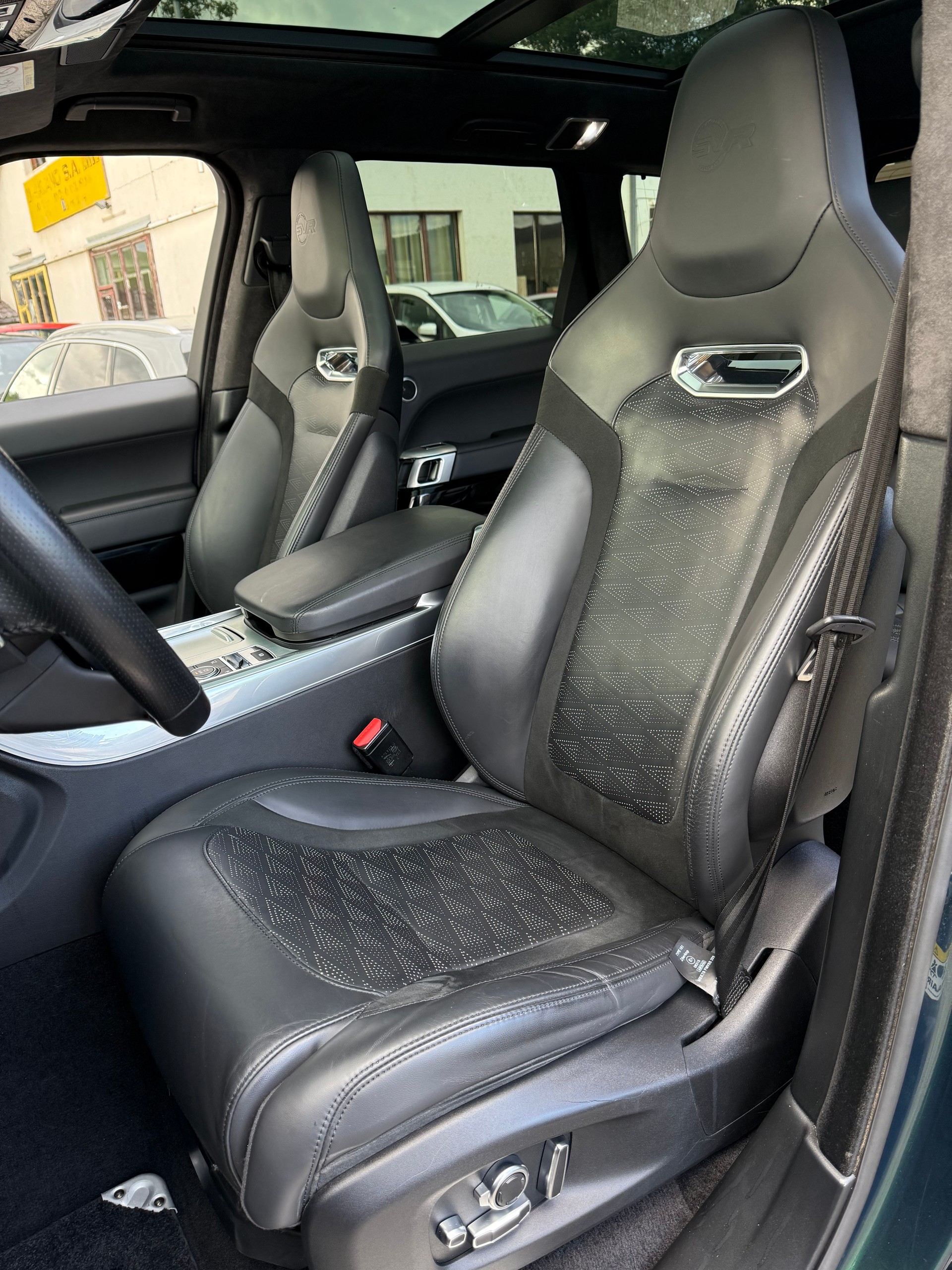 LAND ROVER Range Rover Sport 5.0 V8 S/C SVR Automatic-image-12