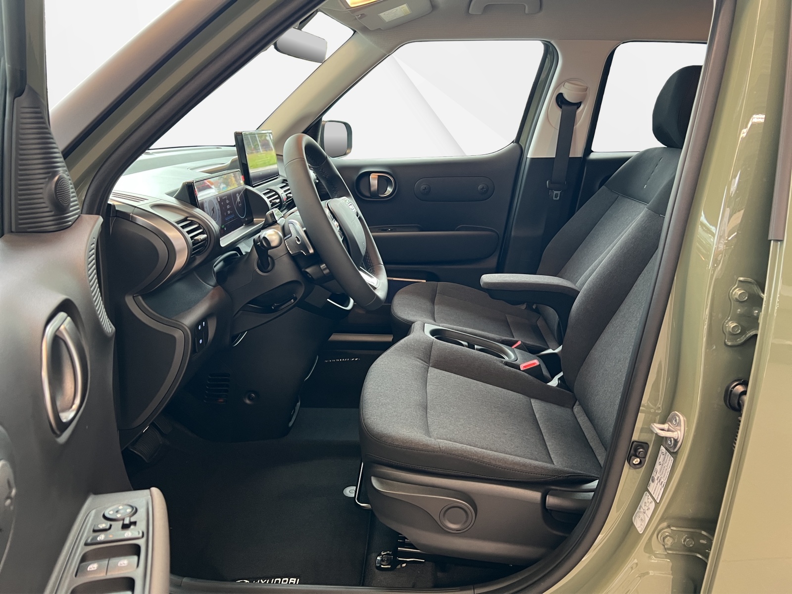 HYUNDAI Inster 49kWh Amplia-image-4