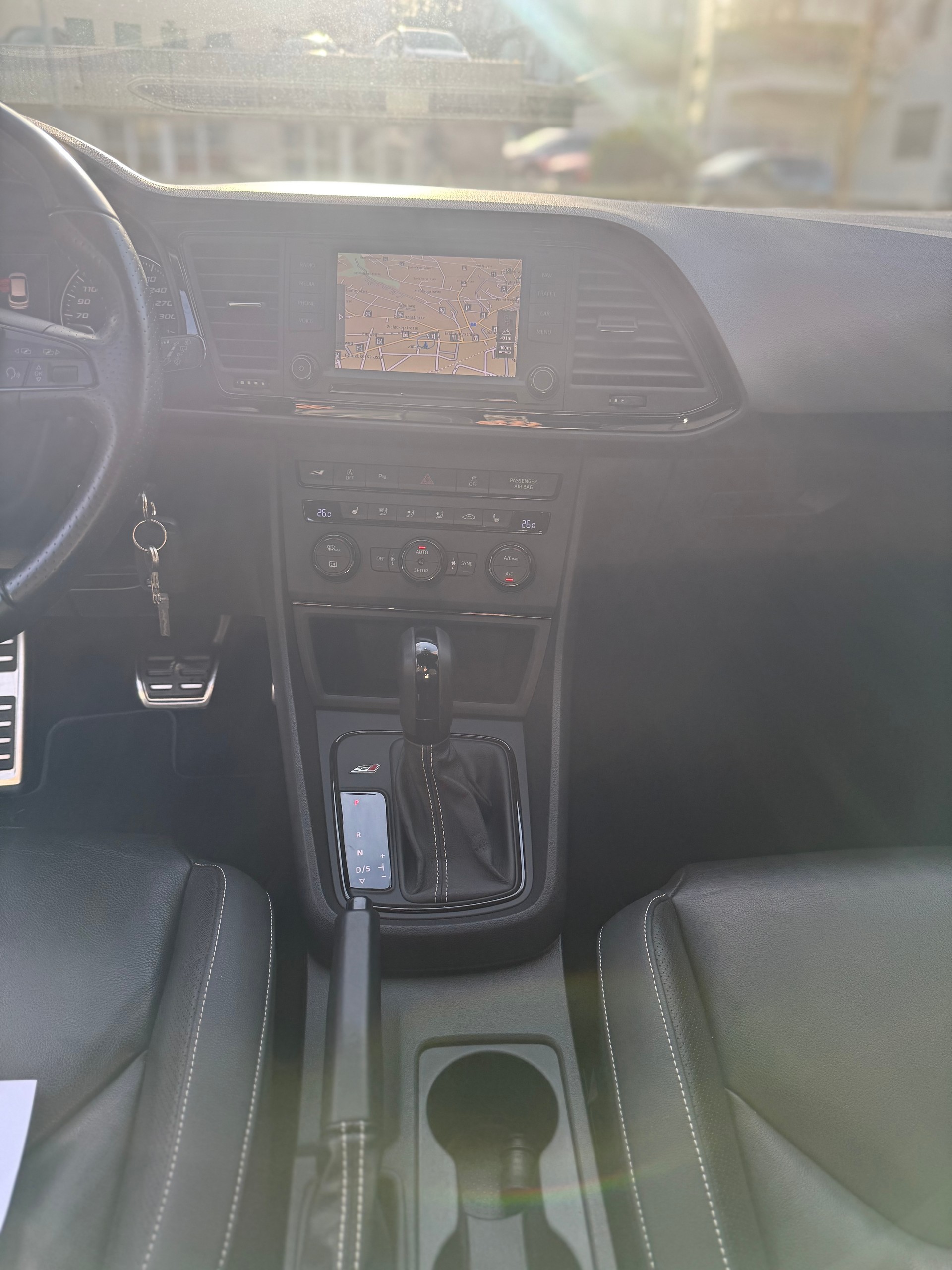 SEAT Leon ST 2.0 TSI Cupra 280 DSG-image-12