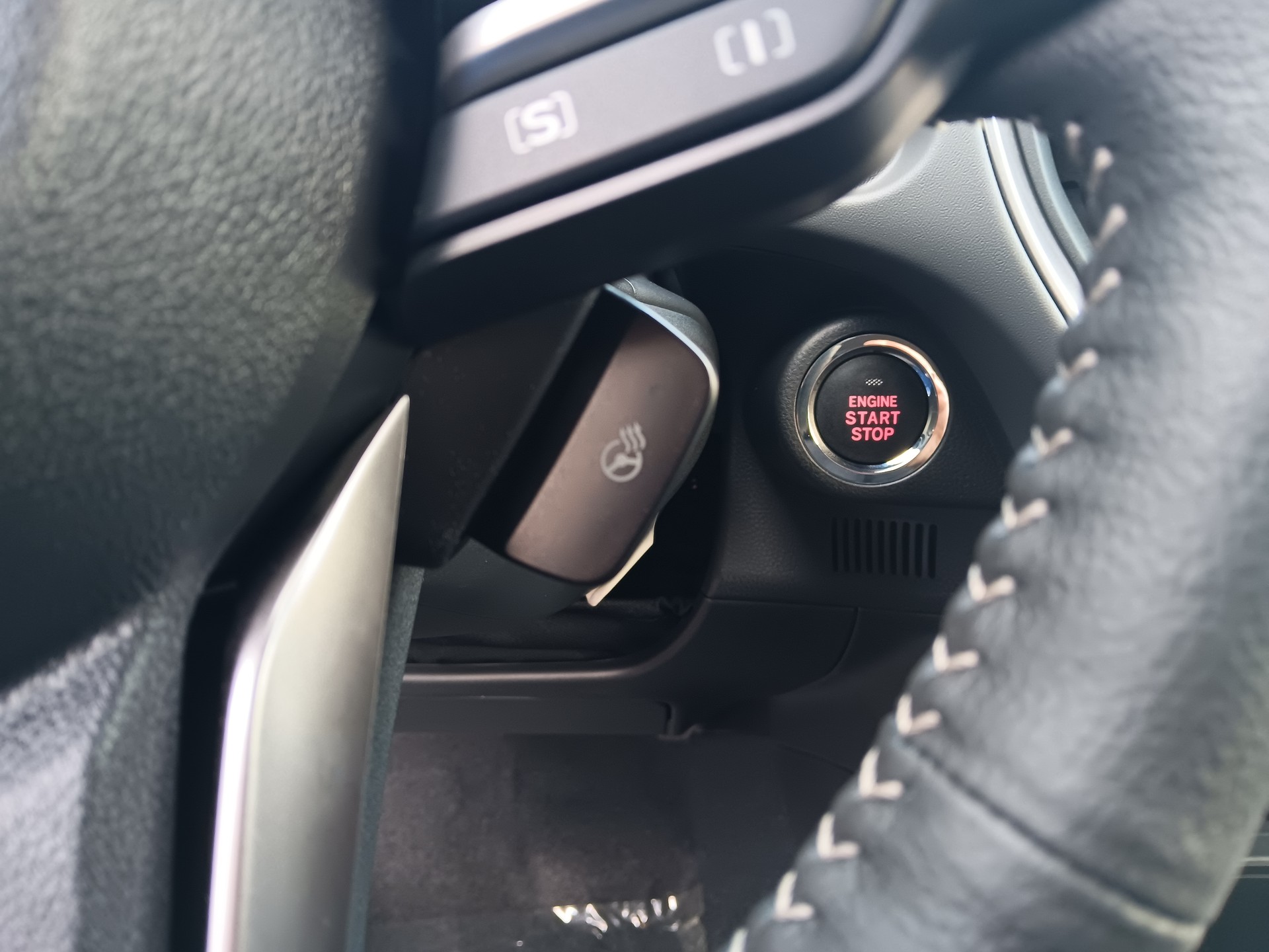 SUBARU Crosstrek 2.0 e-Boxer Passion AWD Lineartronic-image-5