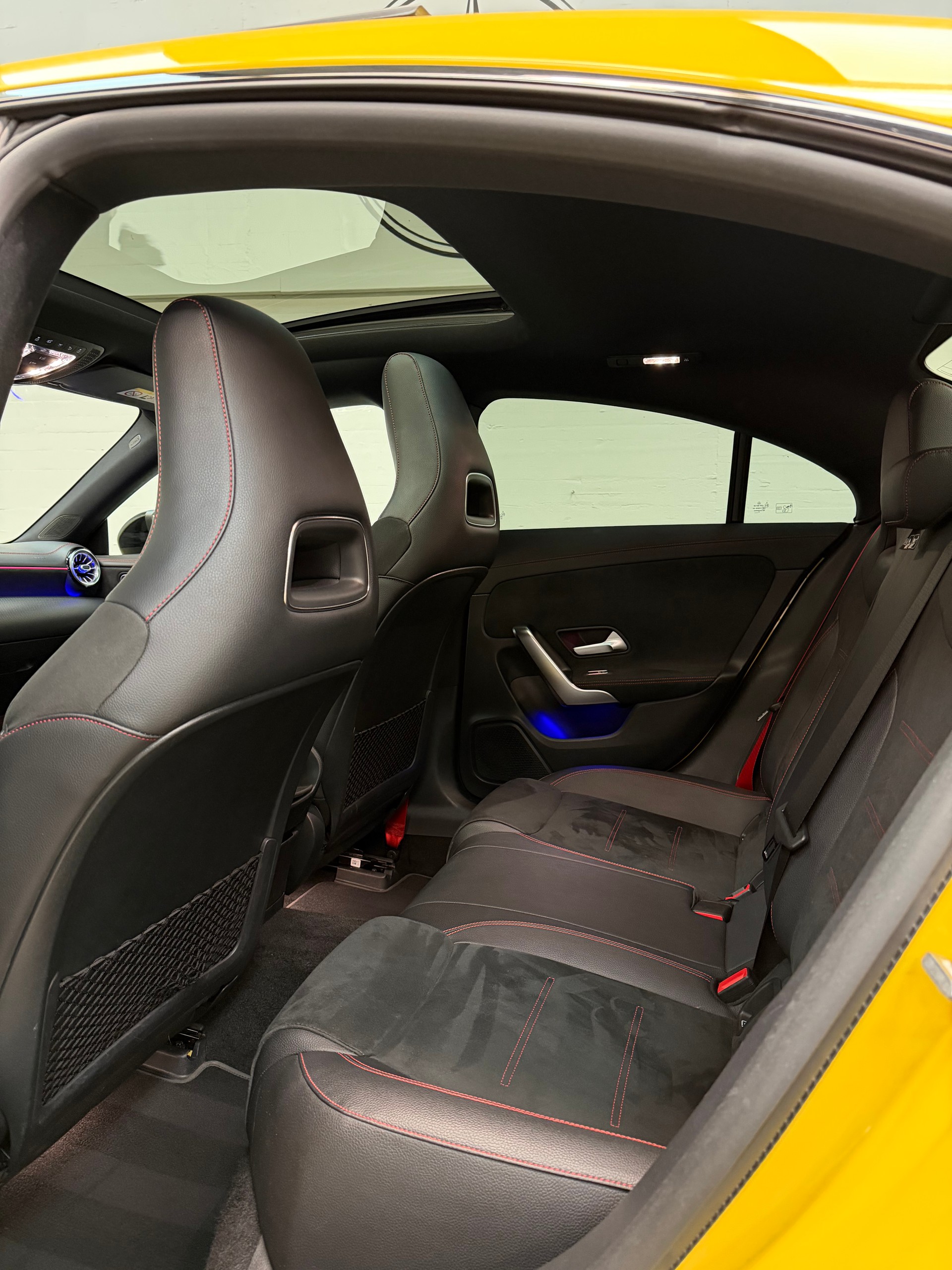 MERCEDES-BENZ CLA 35 AMG 4Matic 7G-DCT Limited Yellow Black Performance Aktionsleasing ab 399.--image-16