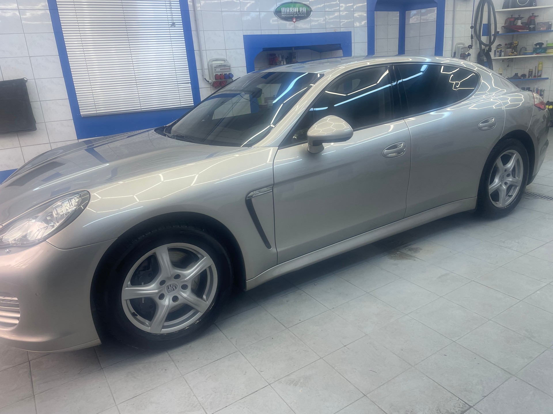 PORSCHE Panamera 4 3.6 PDK-image-1