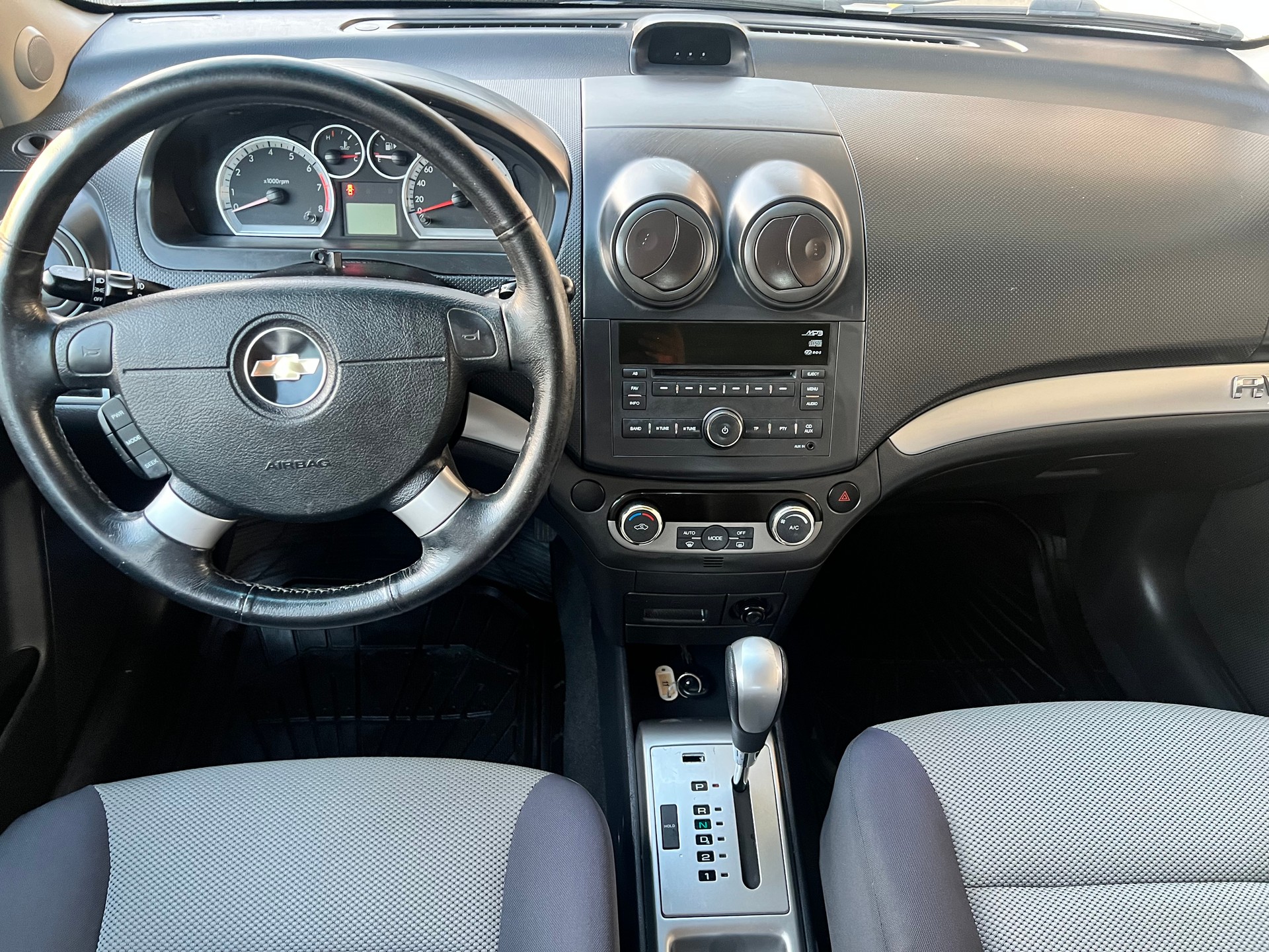 CHEVROLET Aveo 1.4 LT Automatic-image-8